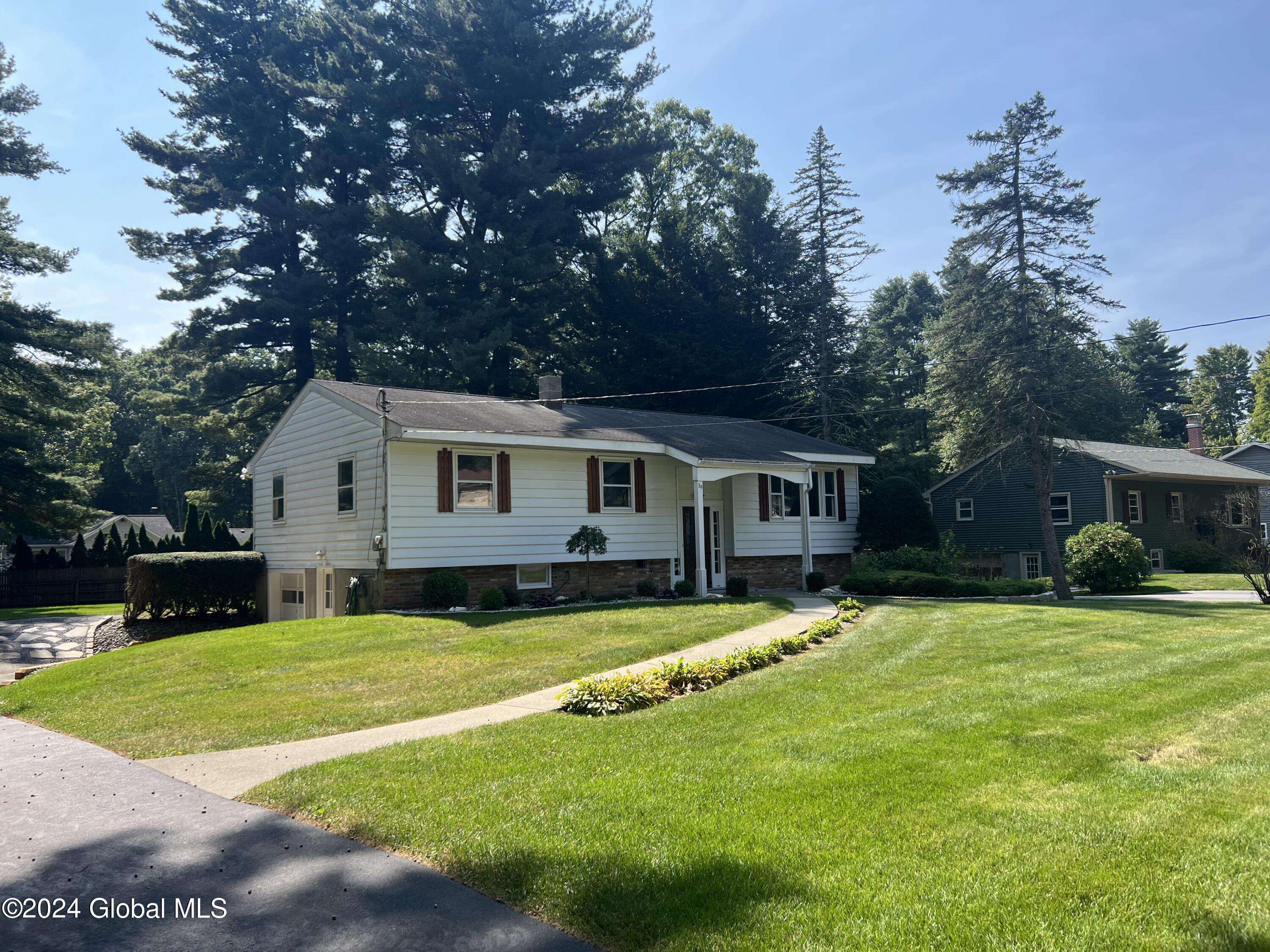 Malta, NY 12020,39 Collamer Drive