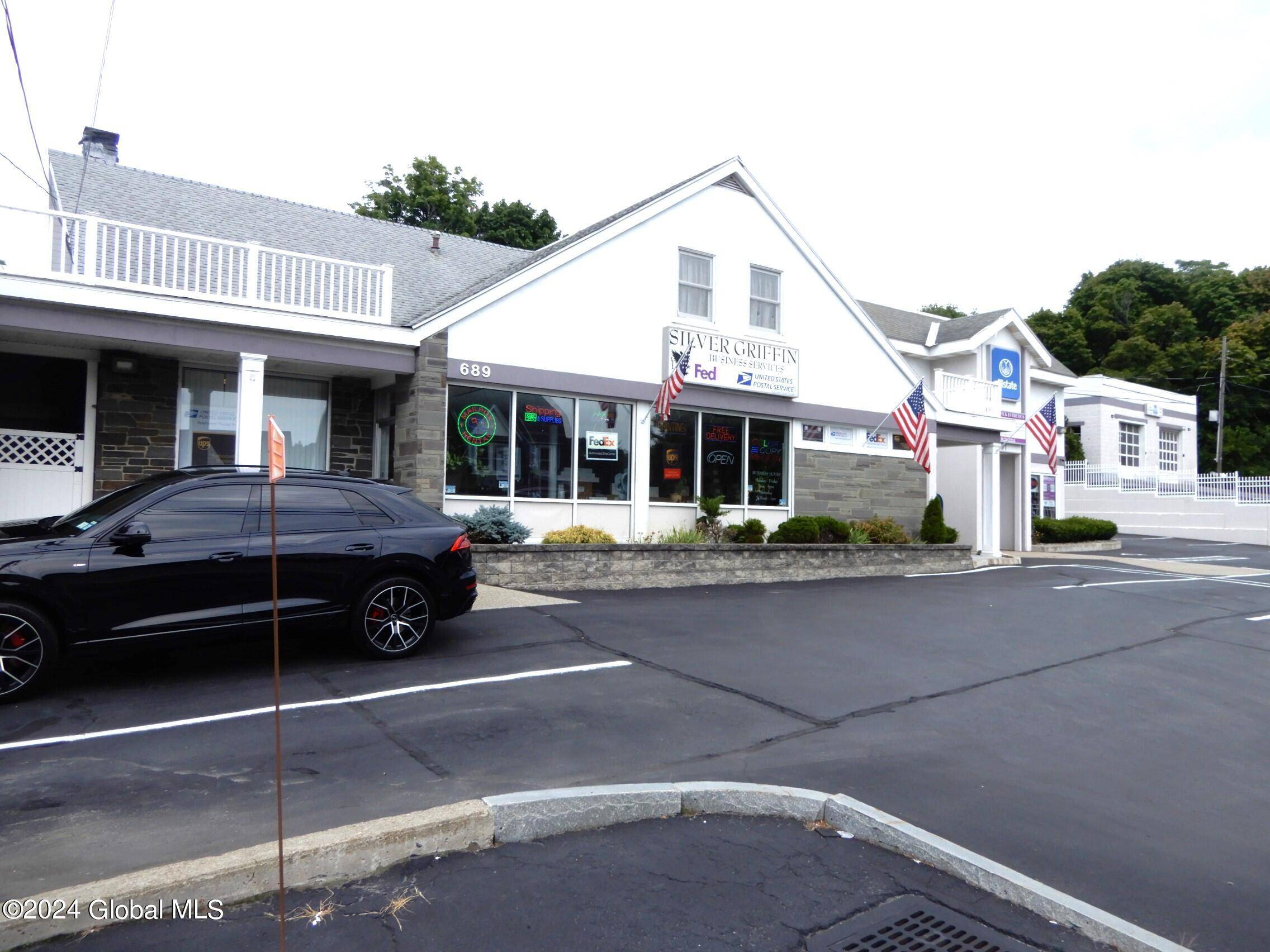 Brunswick, NY 12180,689-691 Hoosick Road