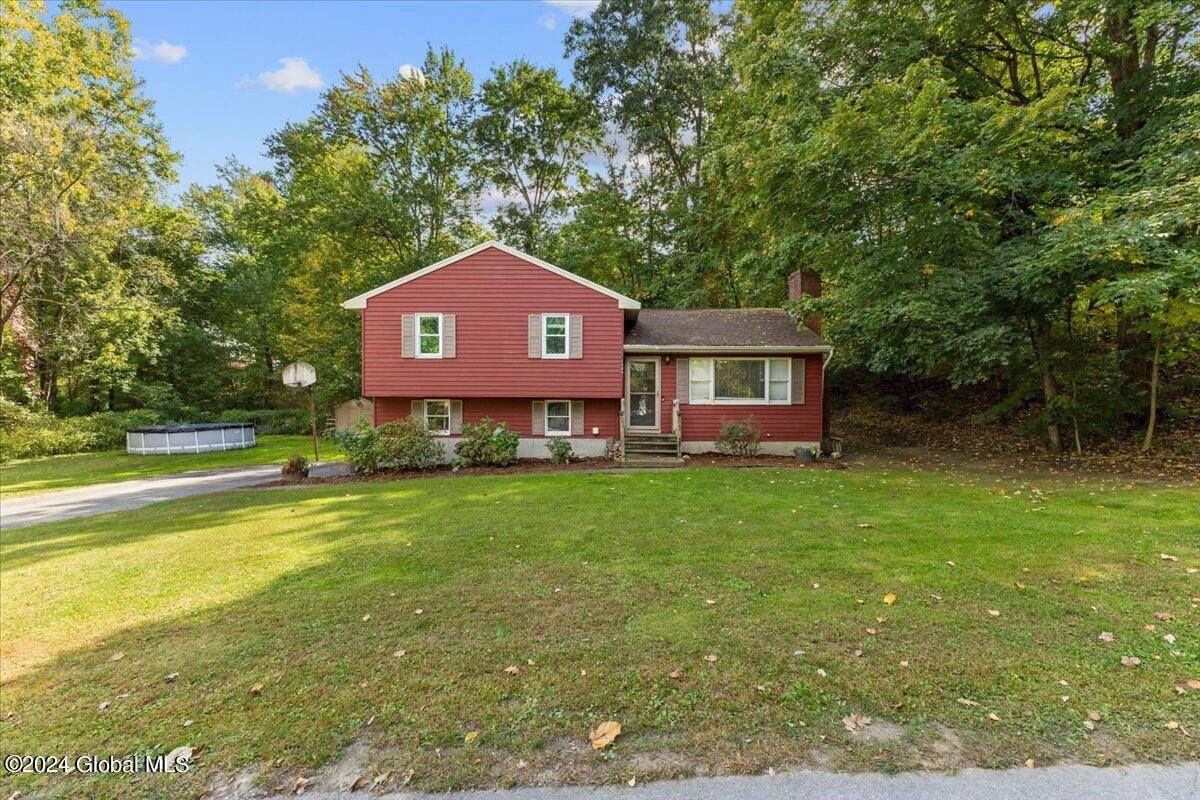 Schodack, NY 12033,1684 Julianne Drive