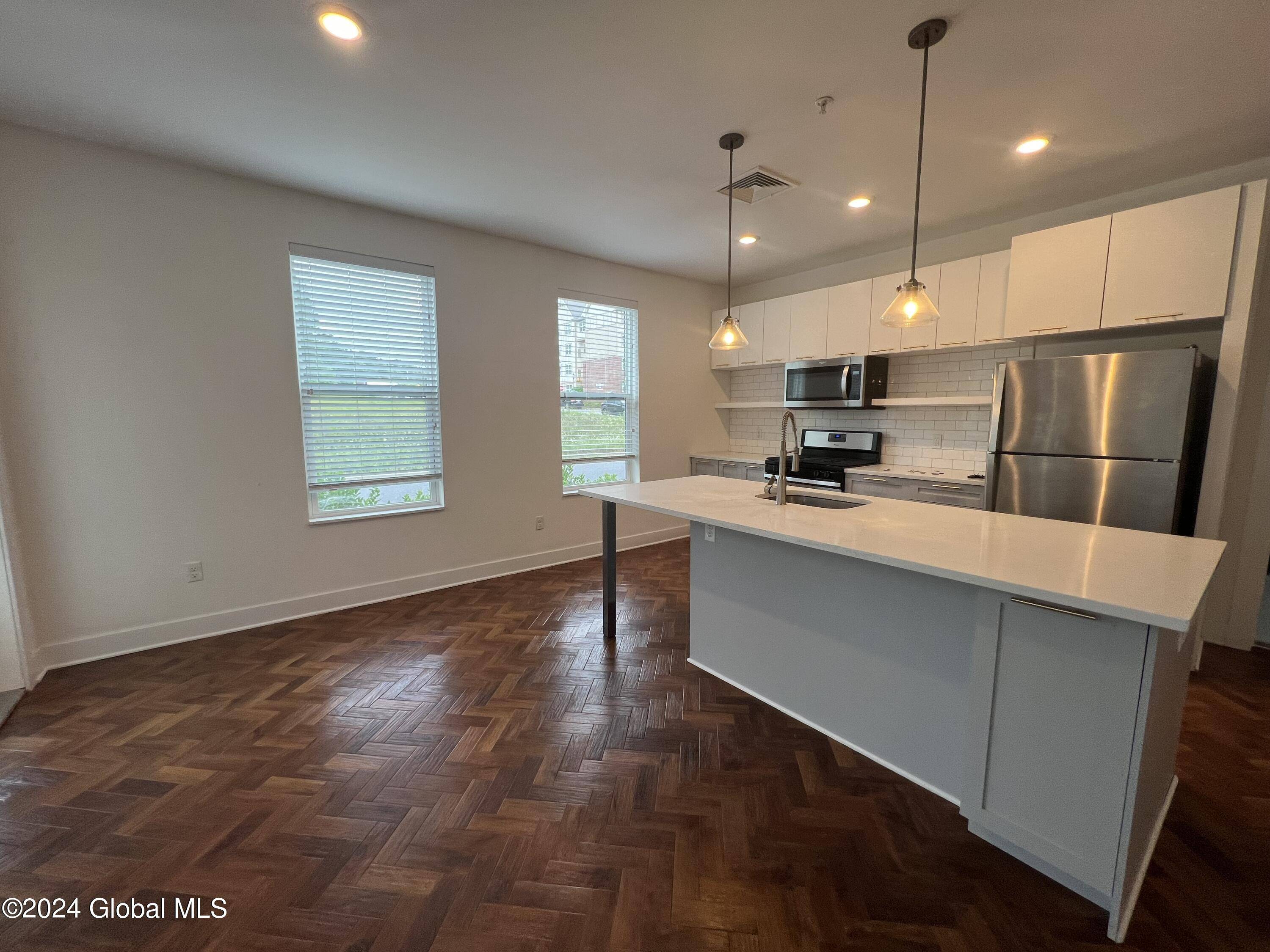 Saratoga Springs, Inside, NY 12866,308 Excelsior Avenue #203