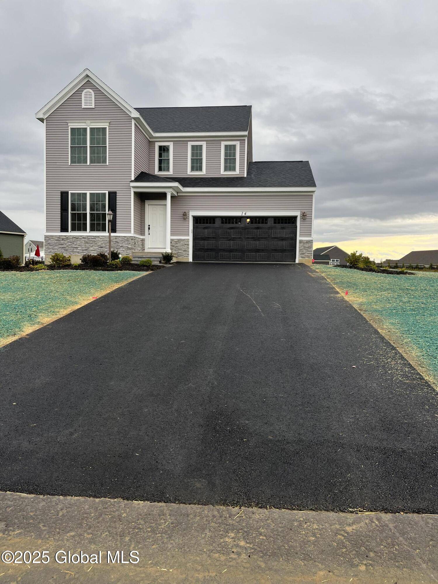 Halfmoon, NY 12118,14 Wheatfield Way