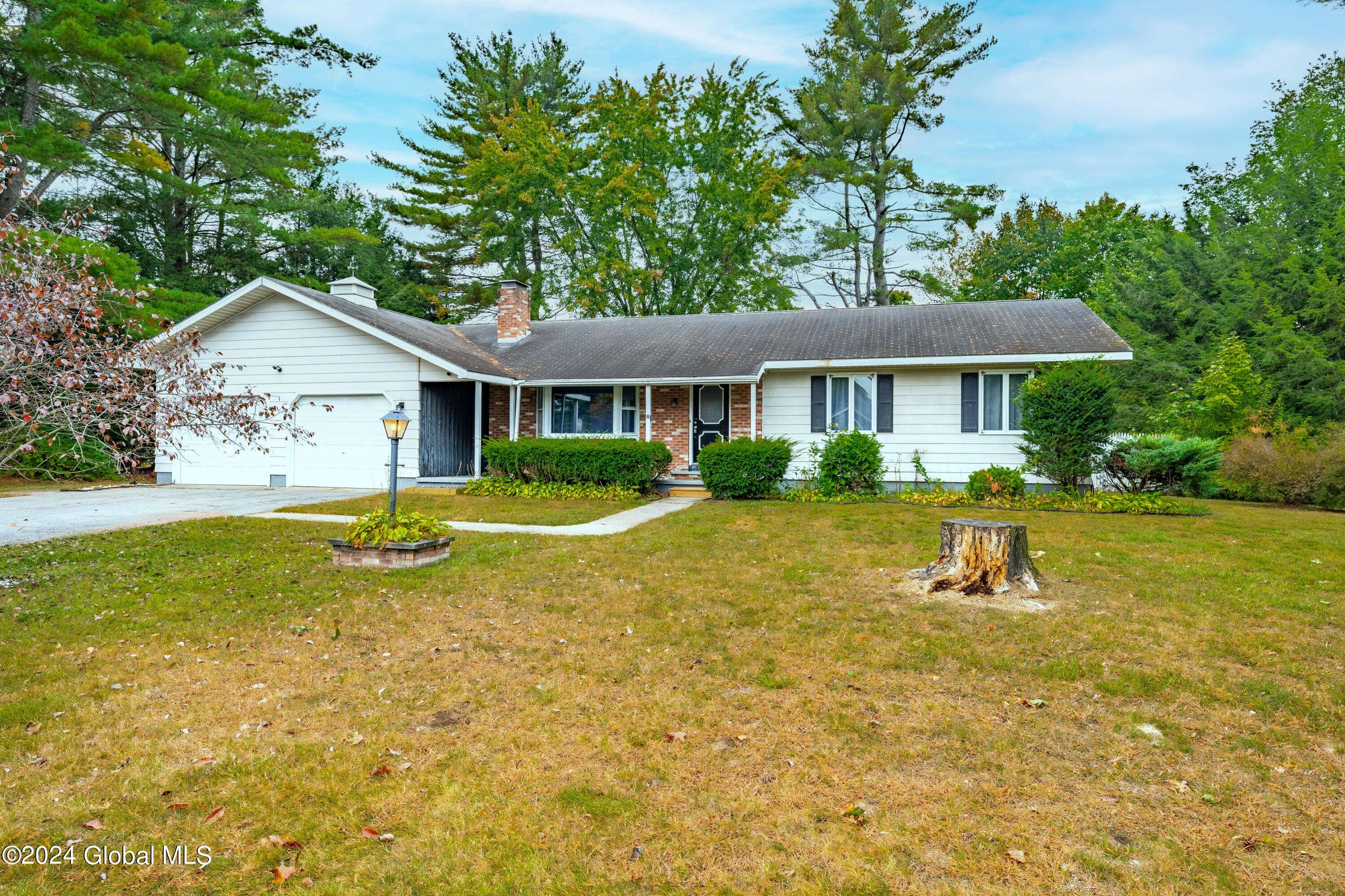 Queensbury, NY 12804,8 Cherokee Lane