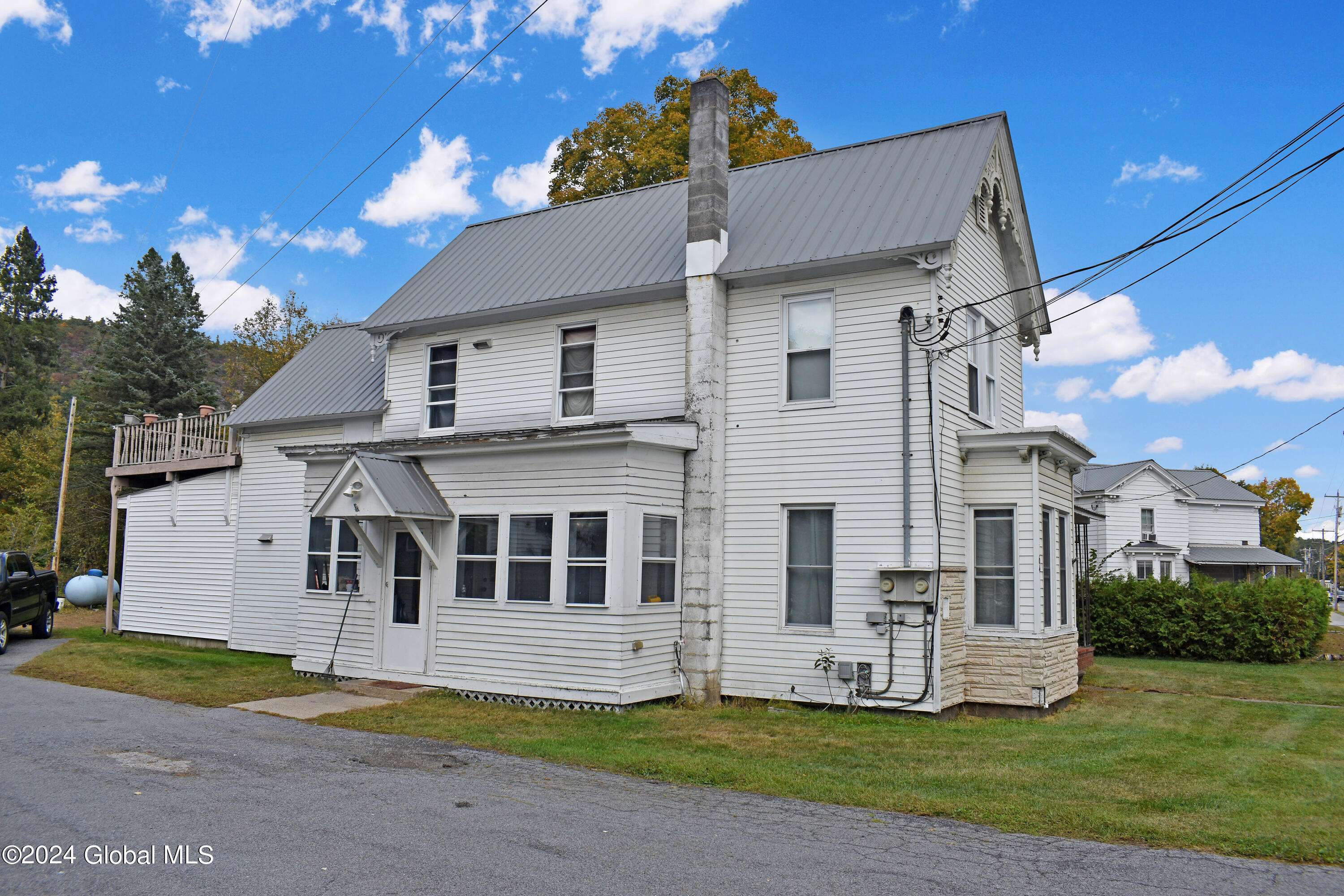 Warrensburg, NY 12885,64 Hudson Street