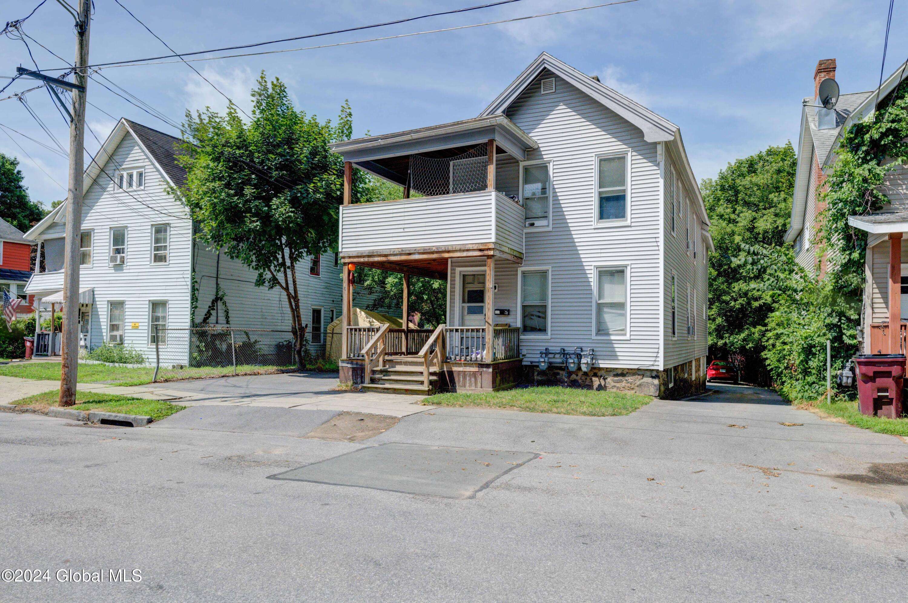 Gloversville, NY 12078,8 Montgomery Street