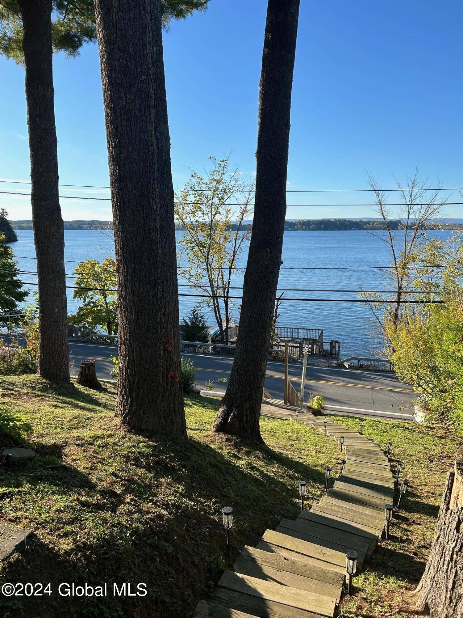 Stillwater, NY 12866,696 NY-9P