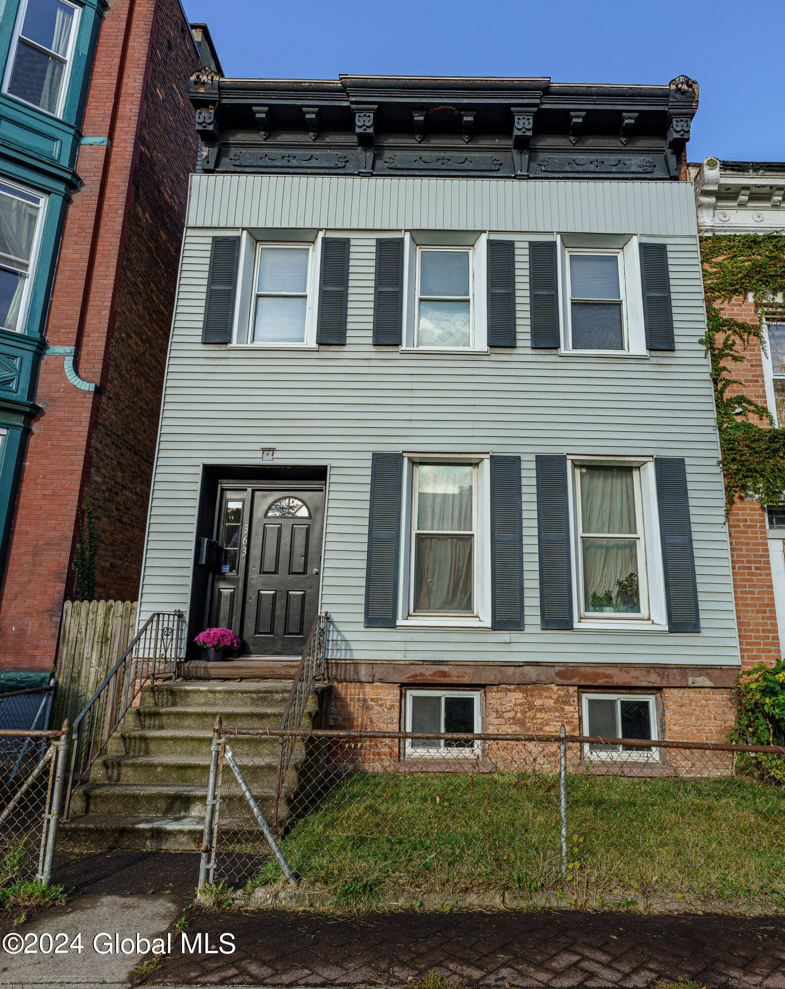 Troy, NY 12180,363 3rd Street