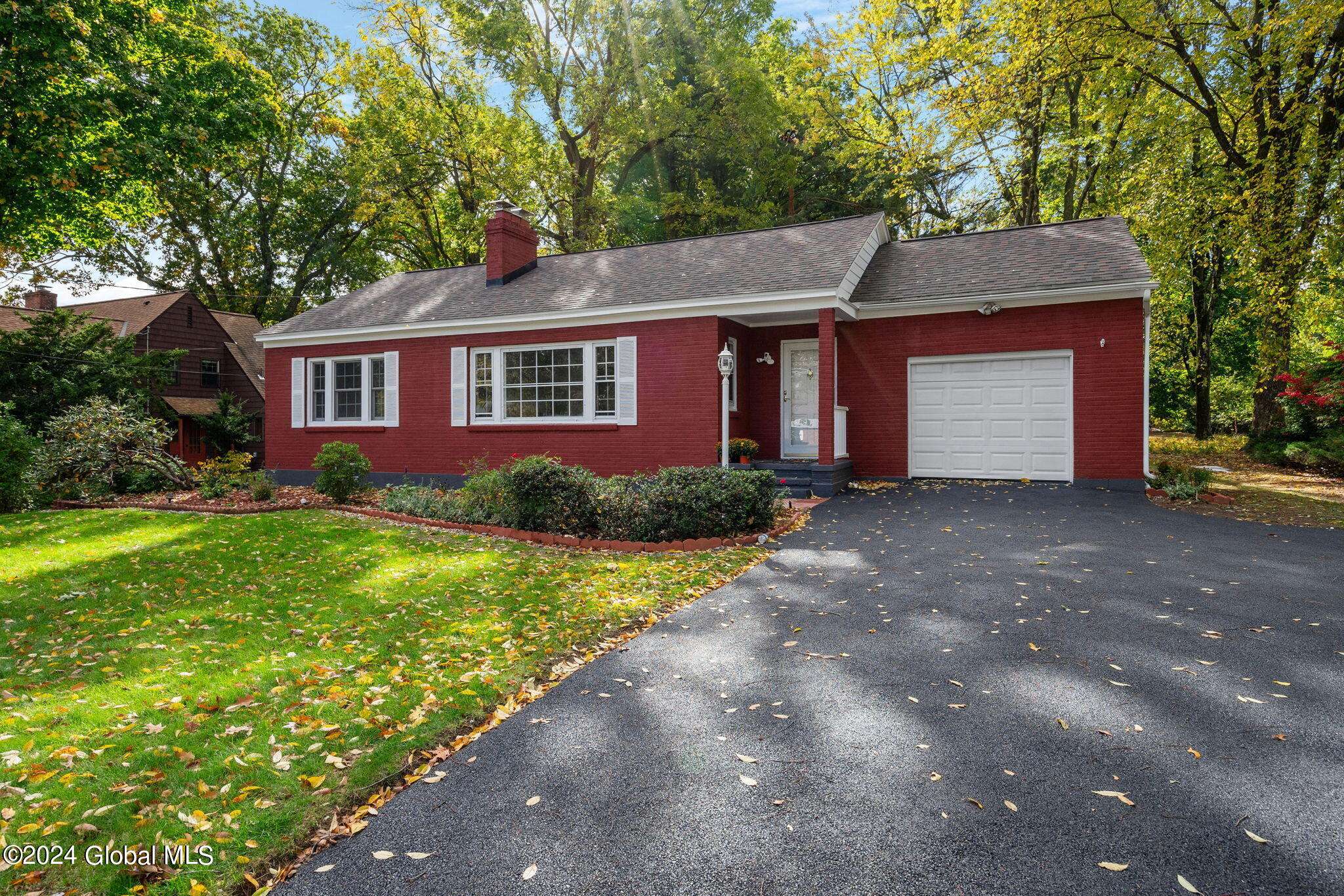 Niskayuna, NY 12309,2976 Hillcrest Rd