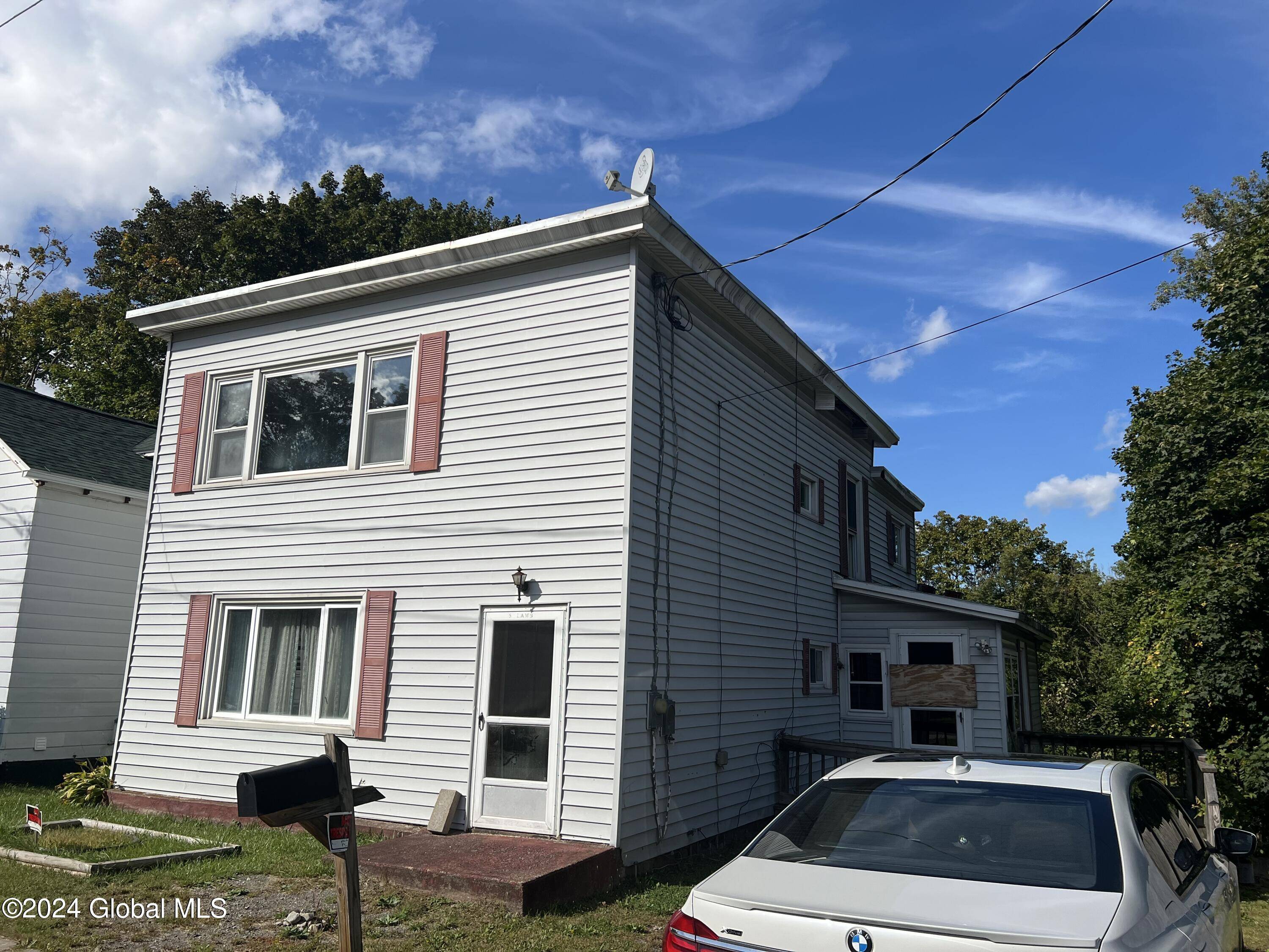 Whitehall, NY 12887,5 Lamb Street