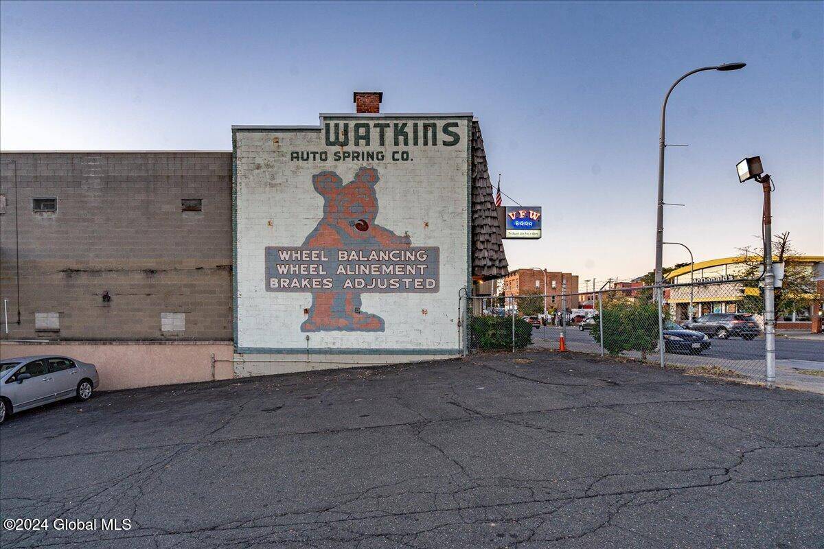 Albany, NY 12206,368 Central Avenue