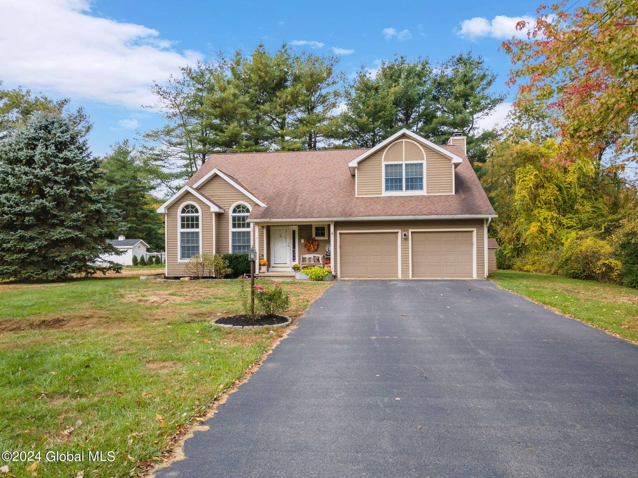 Clifton Park, NY 12065,4 W Sky Lane