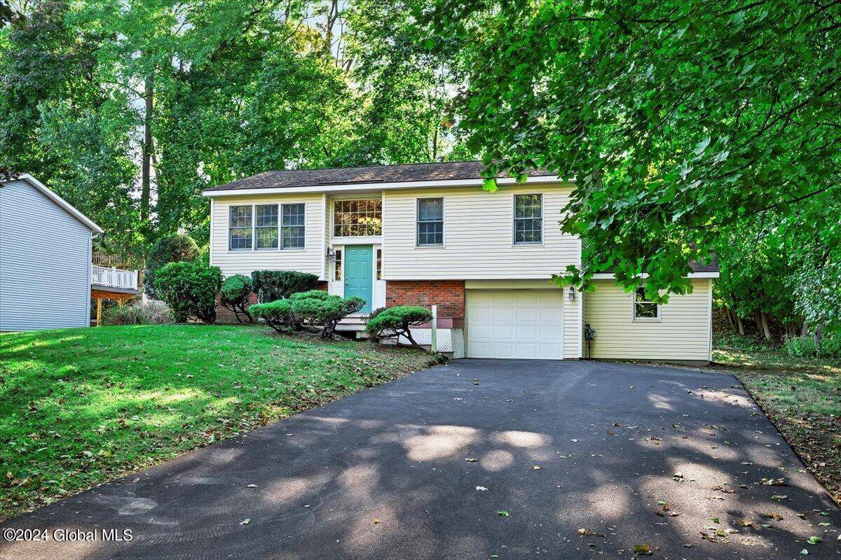 East Greenbush, NY 12061,55 Berkshire Drive