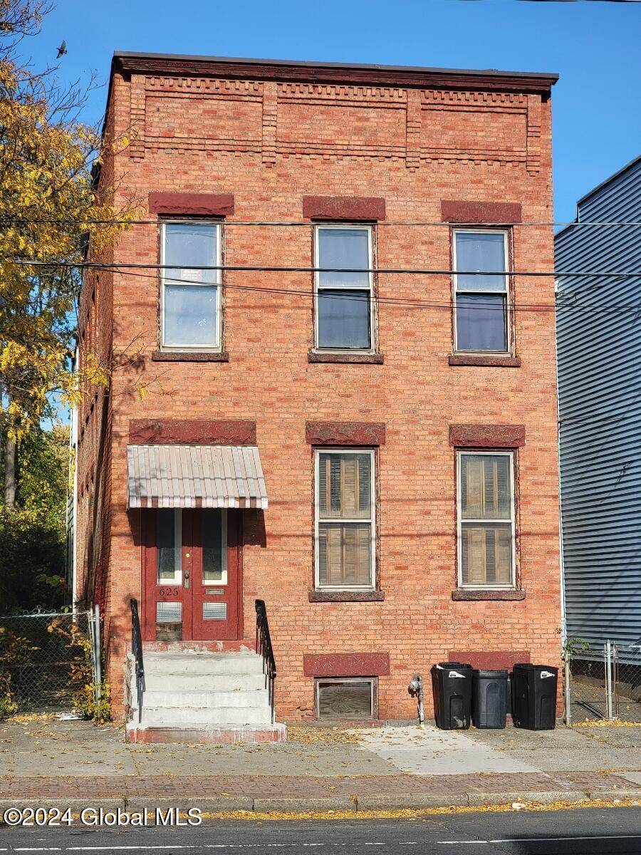 Albany, NY 12206,625 Clinton Avenue