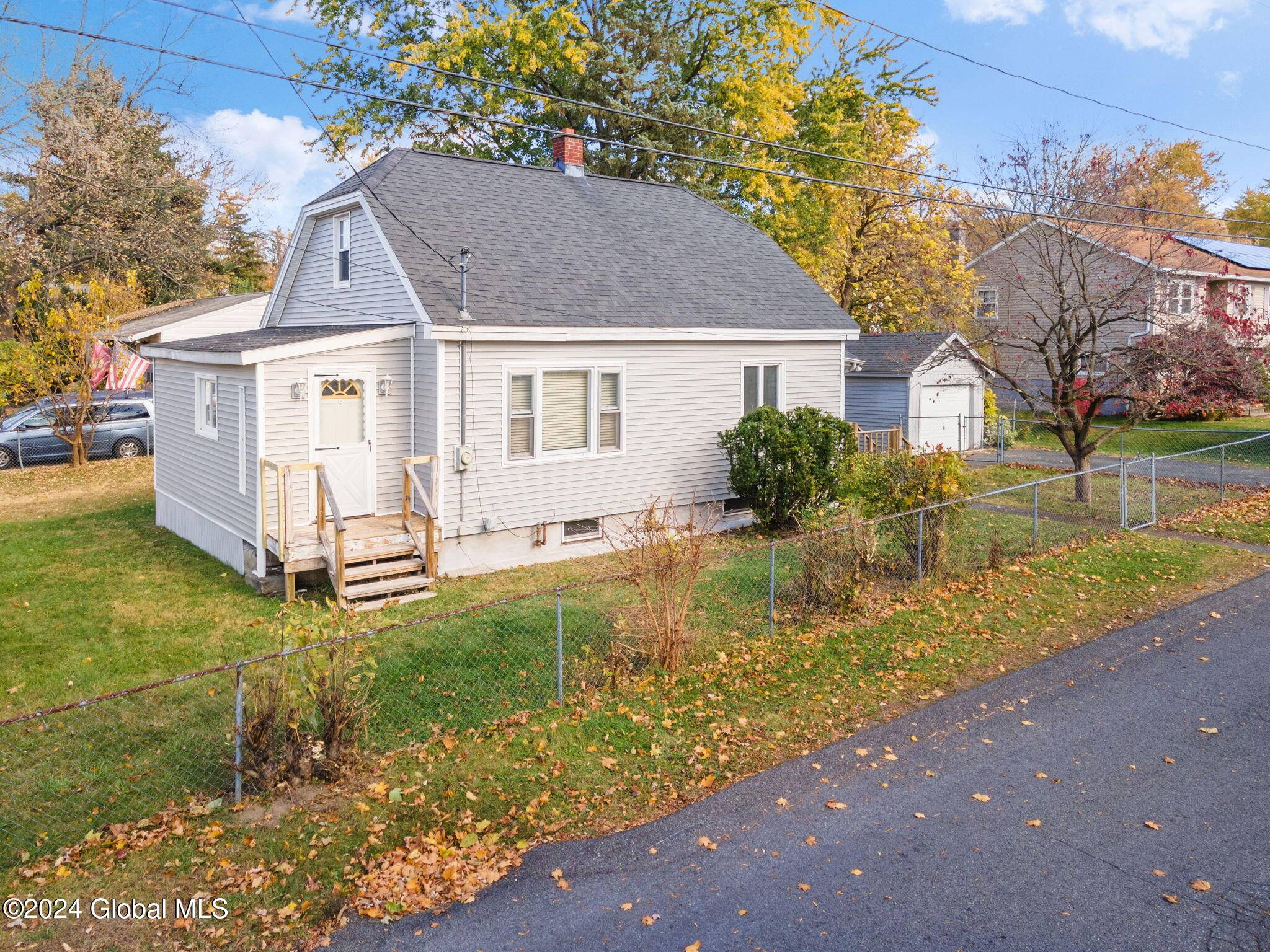 East Greenbush, NY 12144,21 Sherwood Avenue