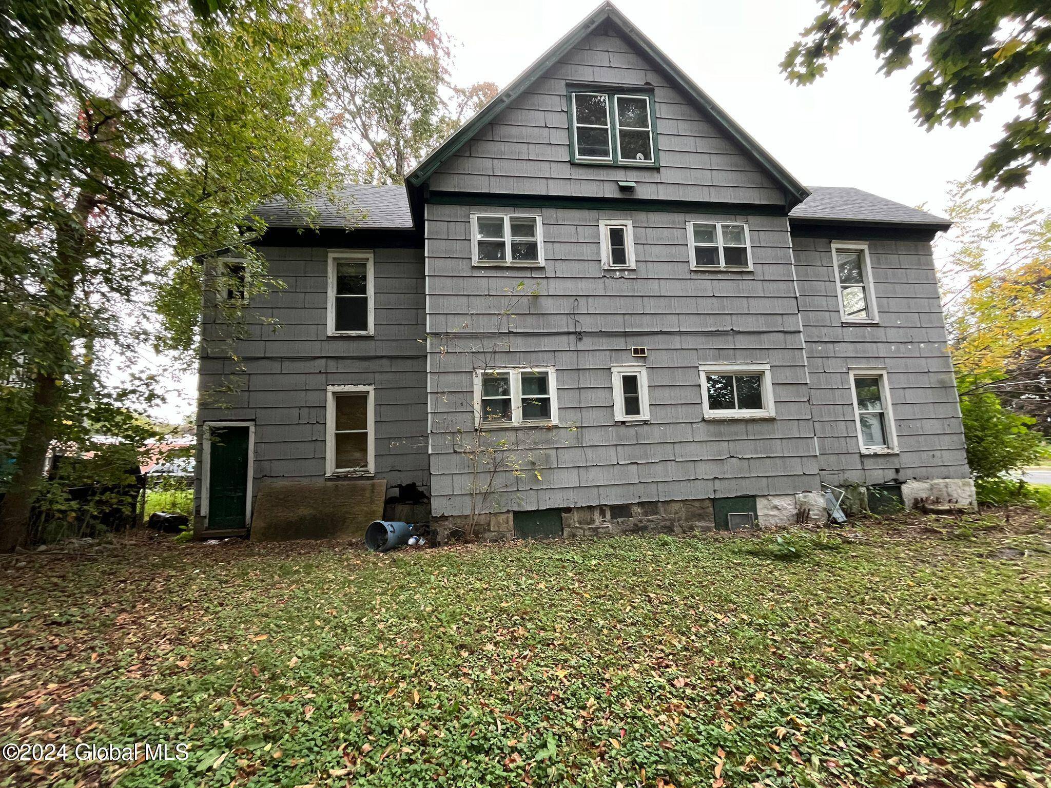 Gloversville, NY 12078,236 W Fulton Street