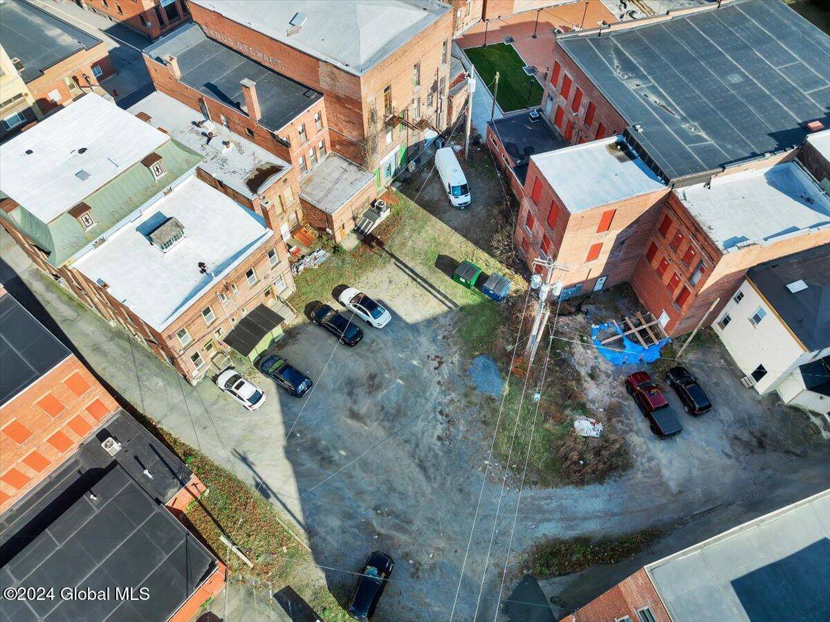 Gloversville, NY 12078,29 W Fulton Street