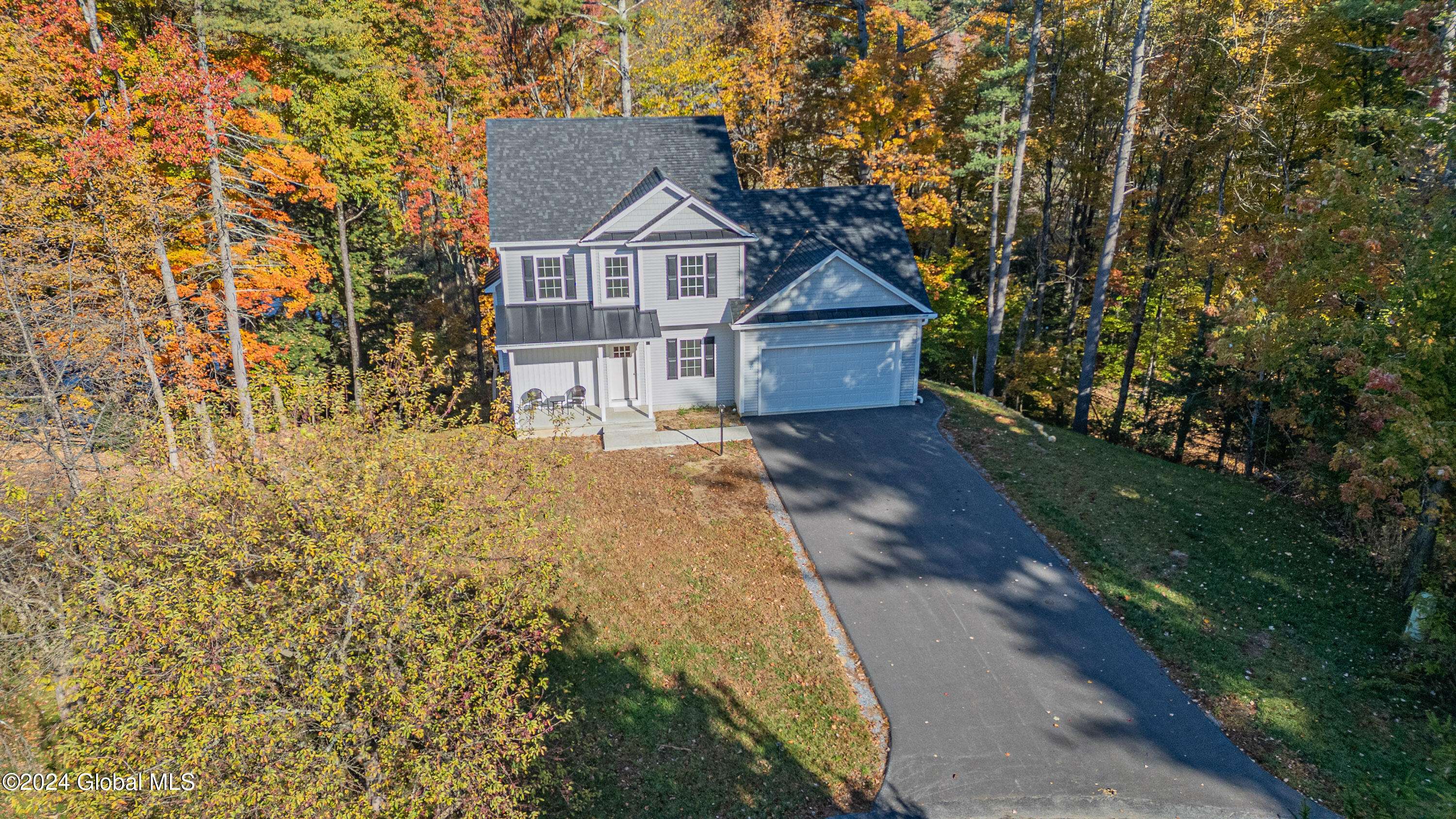 Wilton, NY 12831,20 Thistle Road