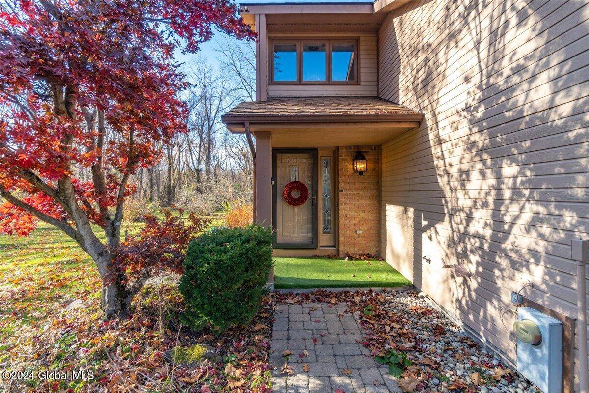 Guilderland, NY 12303,4075 Georgetown Square
