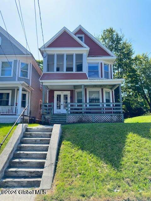 Albany, NY 12208,664 Myrtle Avenue #2