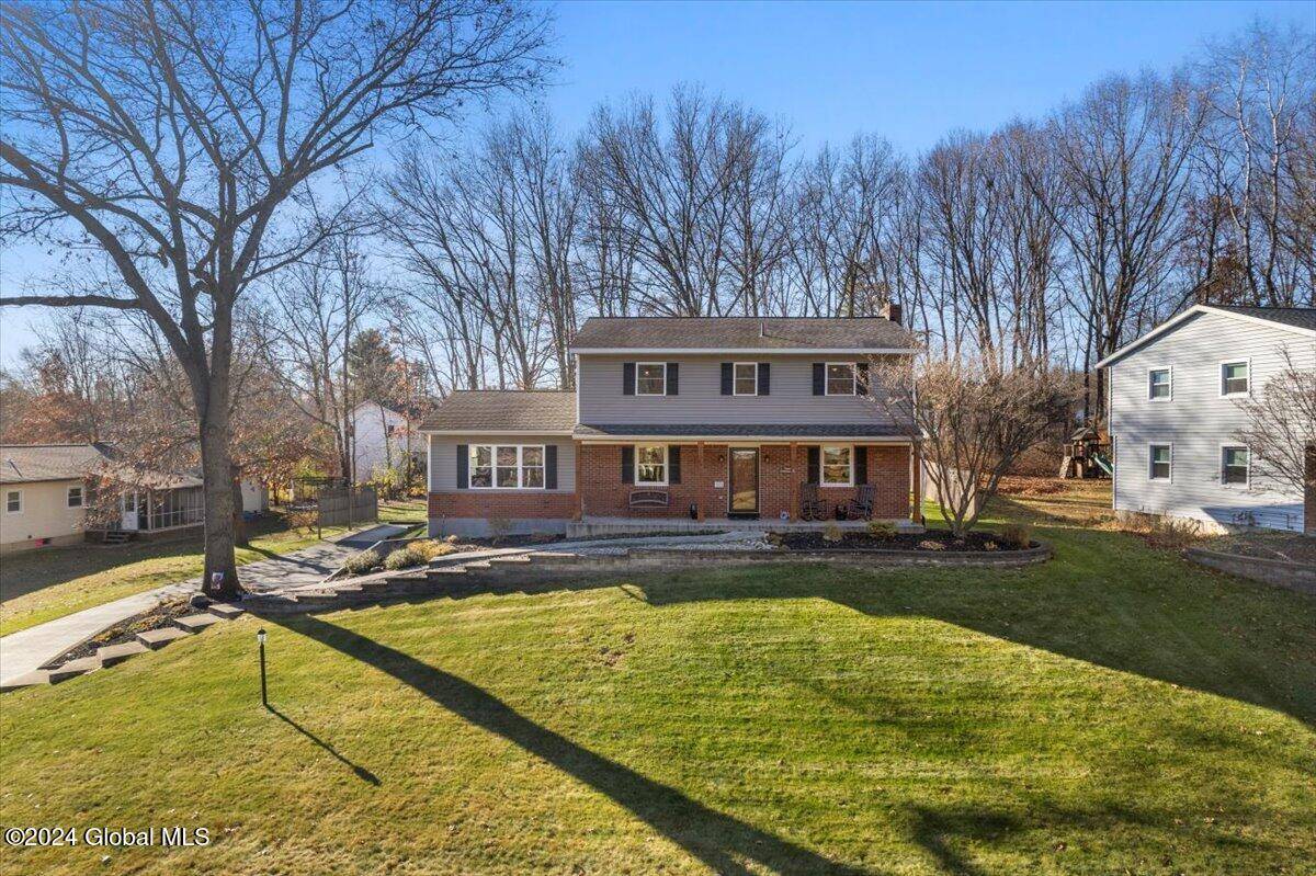 Clifton Park, NY 12065,4 Hazaltine Lane