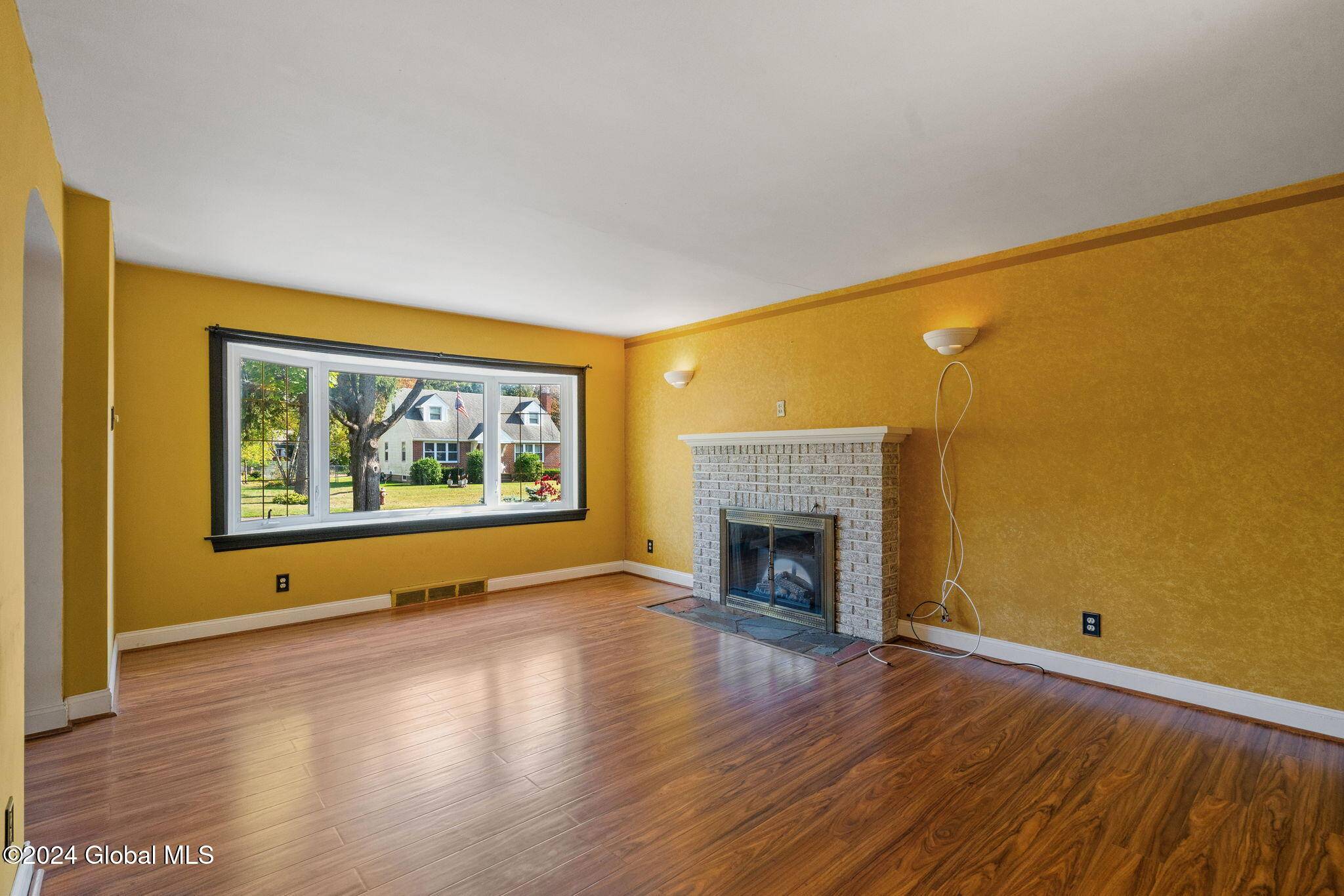 Rotterdam, NY 12306,7 Mullen Drive