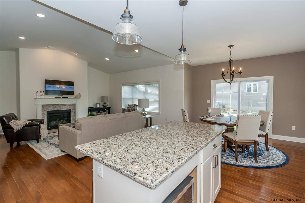 Stillwater, NY 12866,82 Lakepointe Way