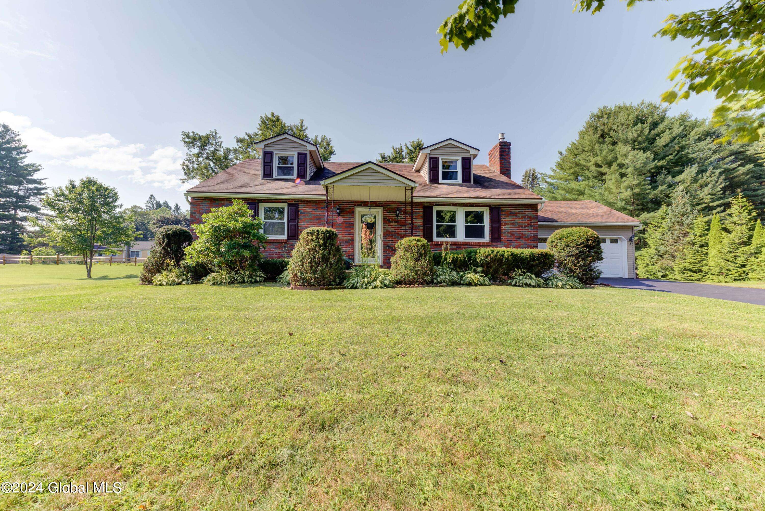 Johnstown, NY 12078,5 Heather Lane