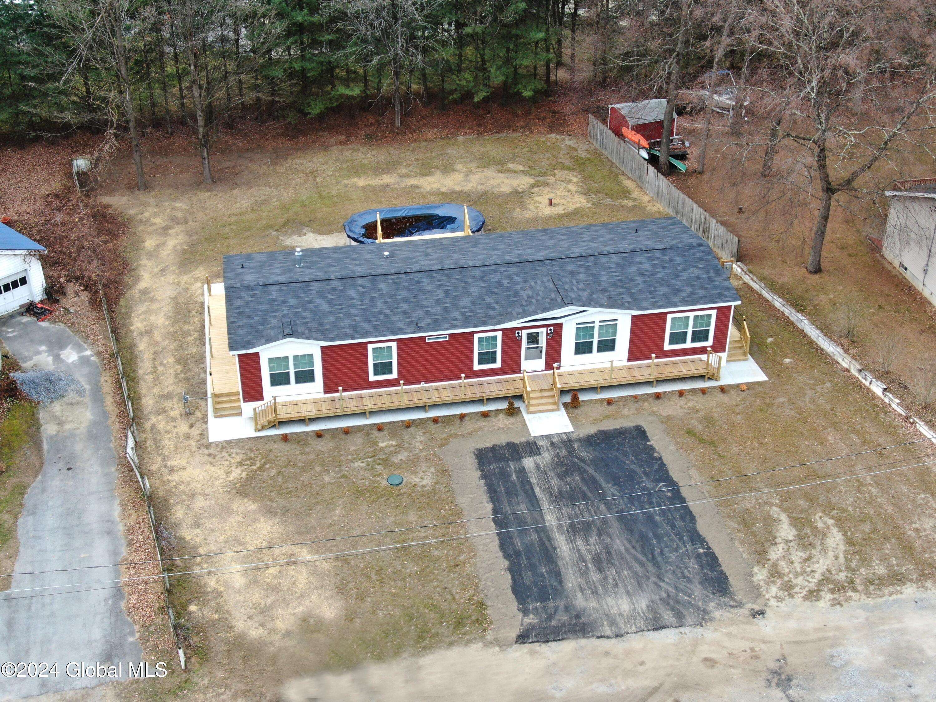 Wilton, NY 12866,104 Holly Lane