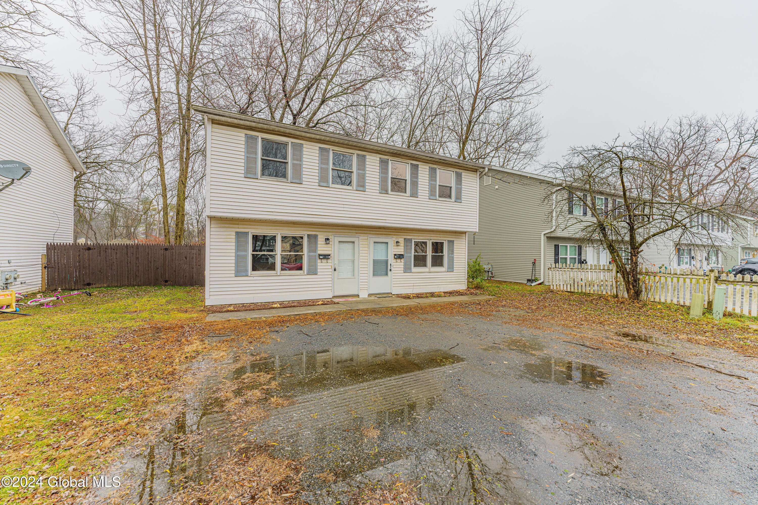 Hudson Falls, NY 12839,17-19 Maple Avenue