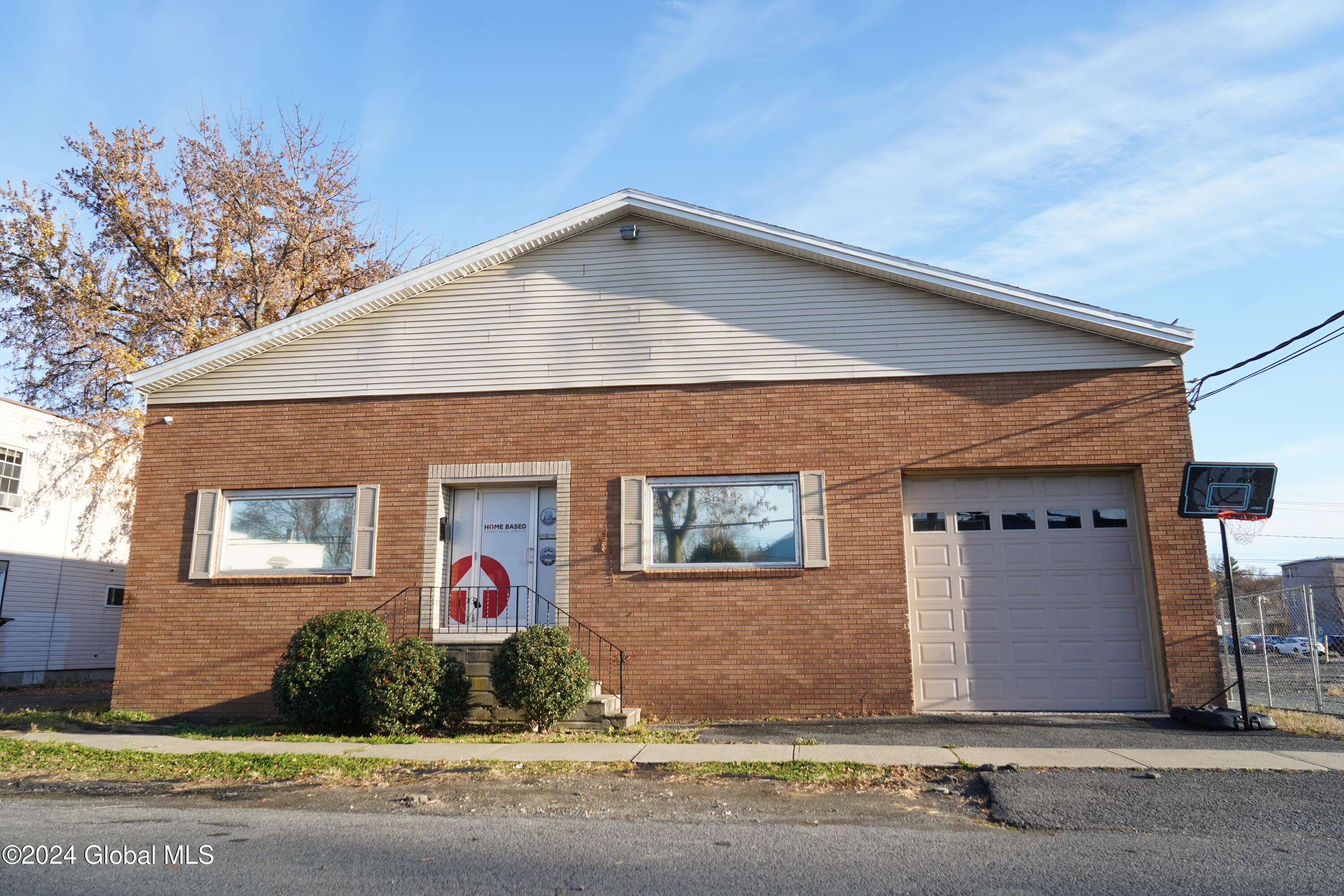 Rensselaer, NY 12144,444 Washington Street