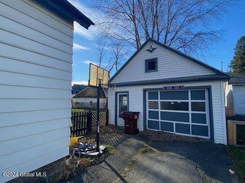 Gloversville, NY 12078,47 Temple Street