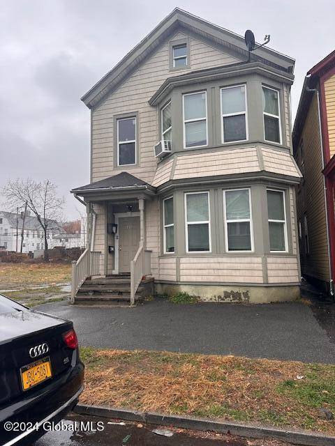 Troy, NY 12180,146 6th Avenue