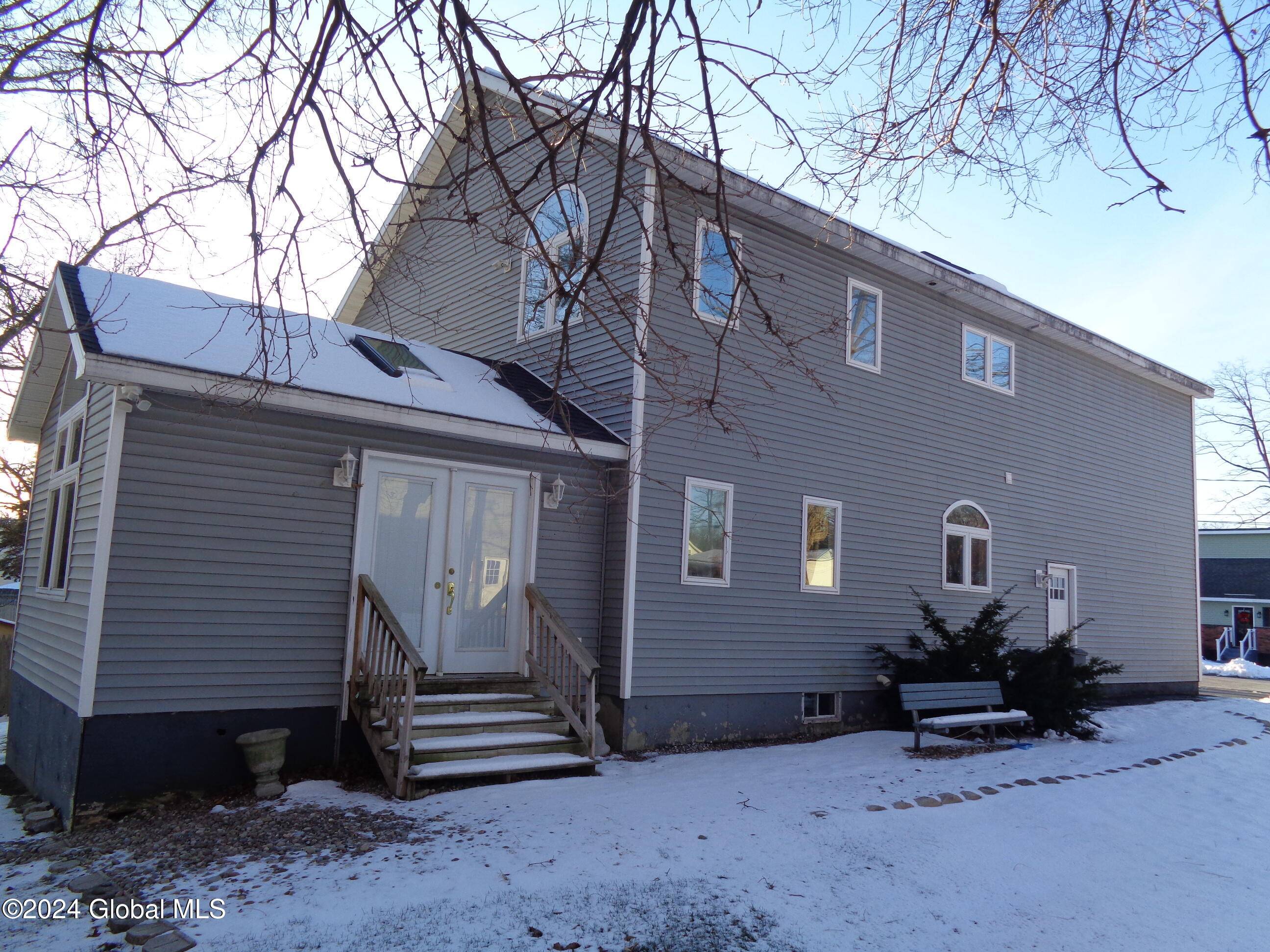 Schenectady, NY 12304,146 Ray Avenue
