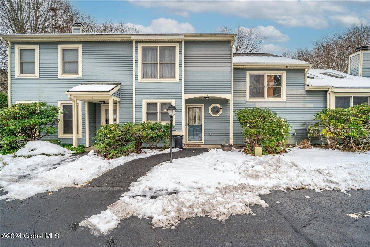 Halfmoon, NY 12065,6 Bennington Way