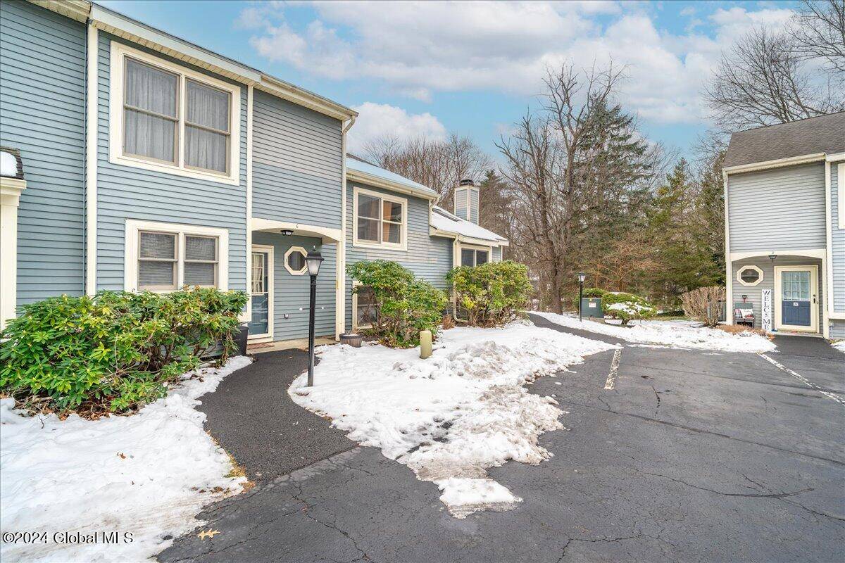 Halfmoon, NY 12065,6 Bennington Way