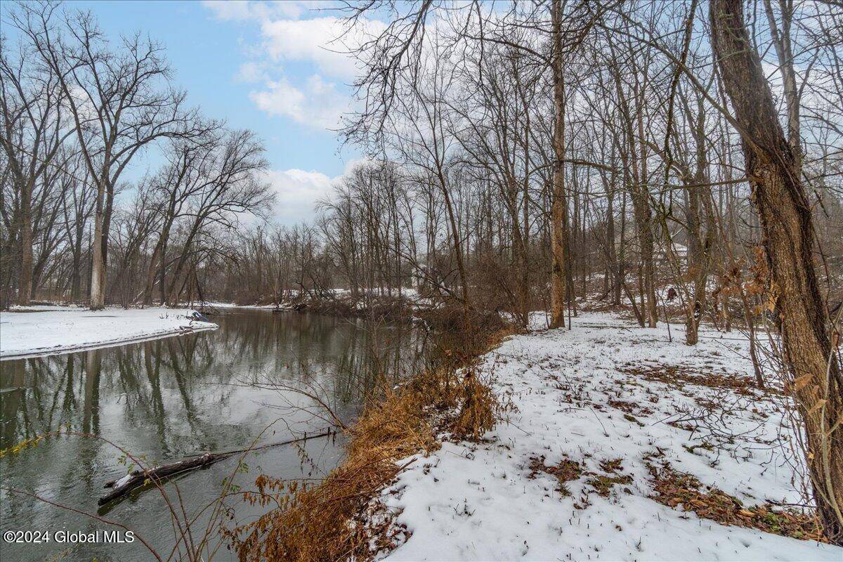 Saratoga, NY 12871,107 Wall Street