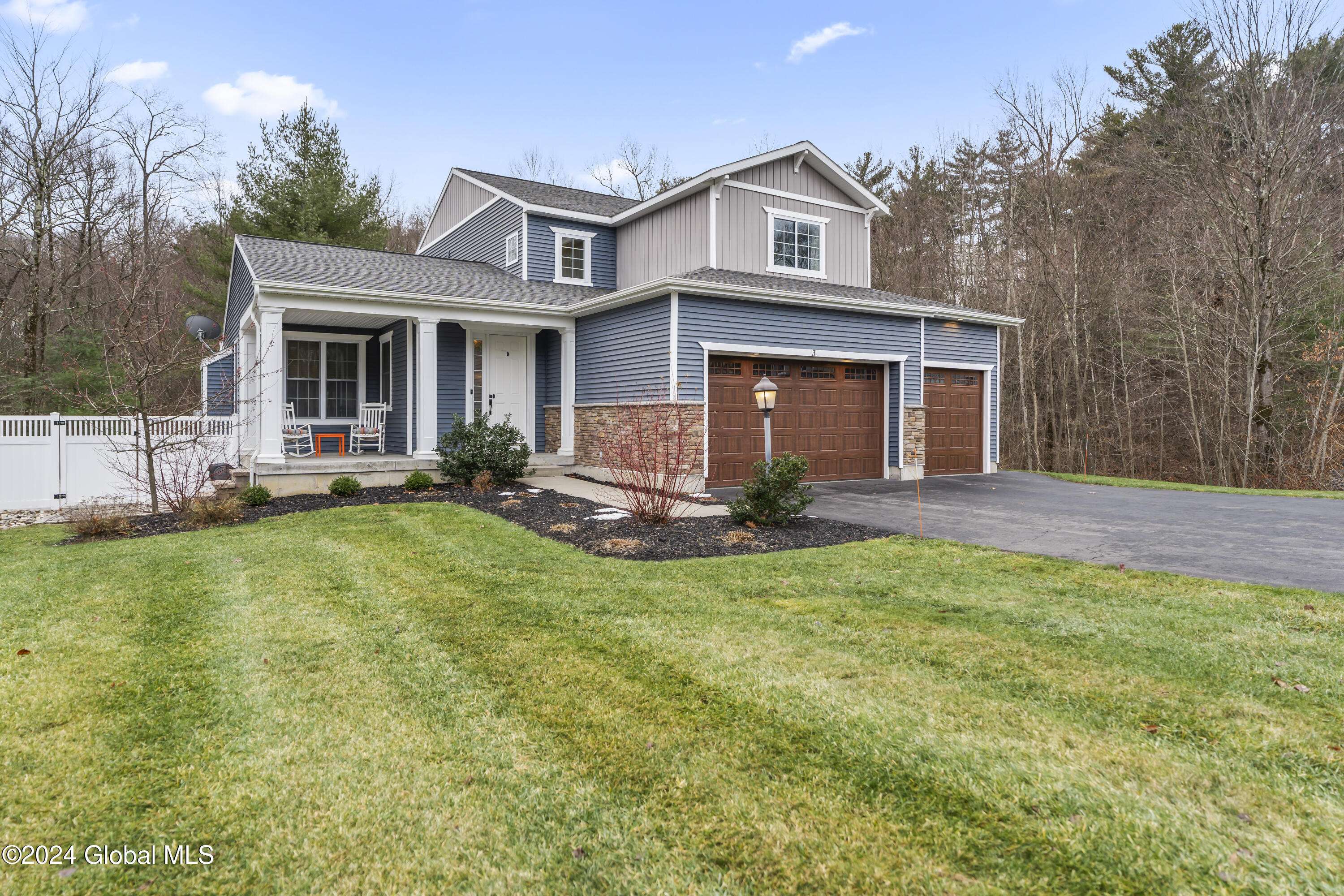 Halfmoon, NY 12065,3 Grace Court