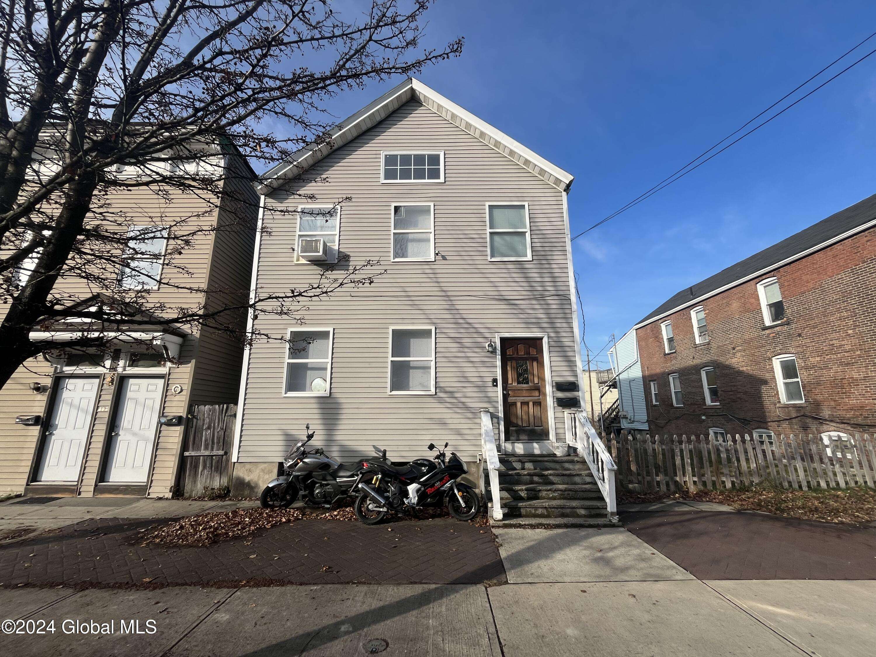 Troy, NY 12180,411 1st Street