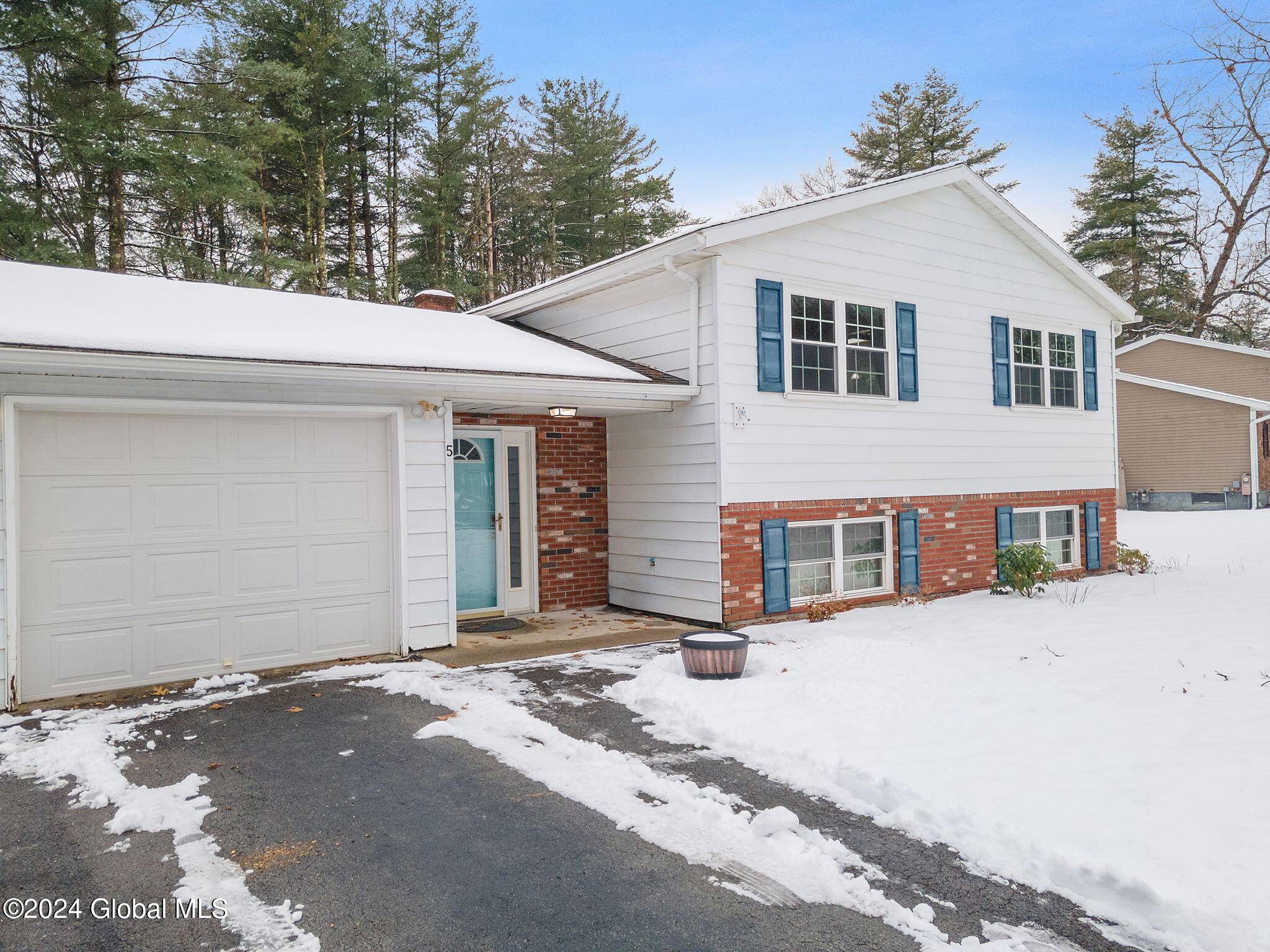 Milton, NY 12020,5 Van Tassell Lane