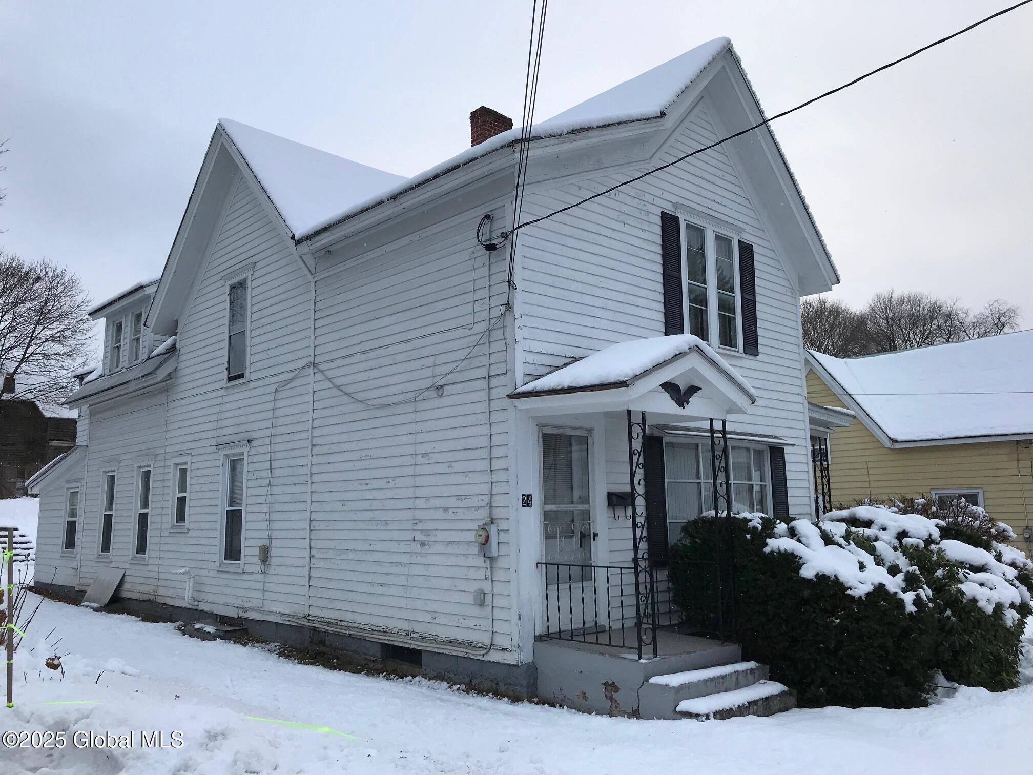 Gloversville, NY 12078,24 4th Avenue