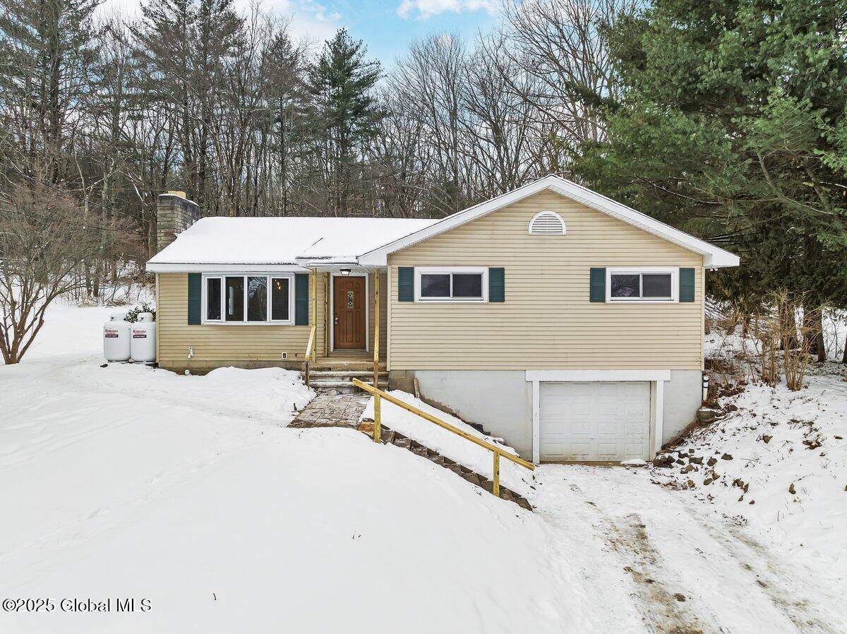 Glenville, NY 12302,837 Sacandaga Road