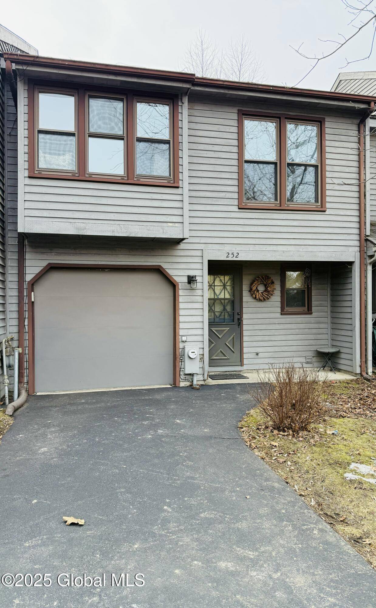 Albany, NY 12203,252 Woodscape Drive