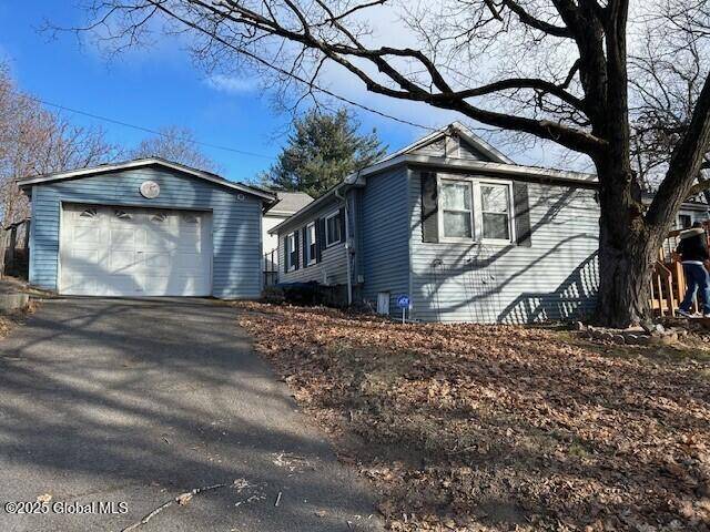 Schaghticoke, NY 12182,338 Hudson Avenue