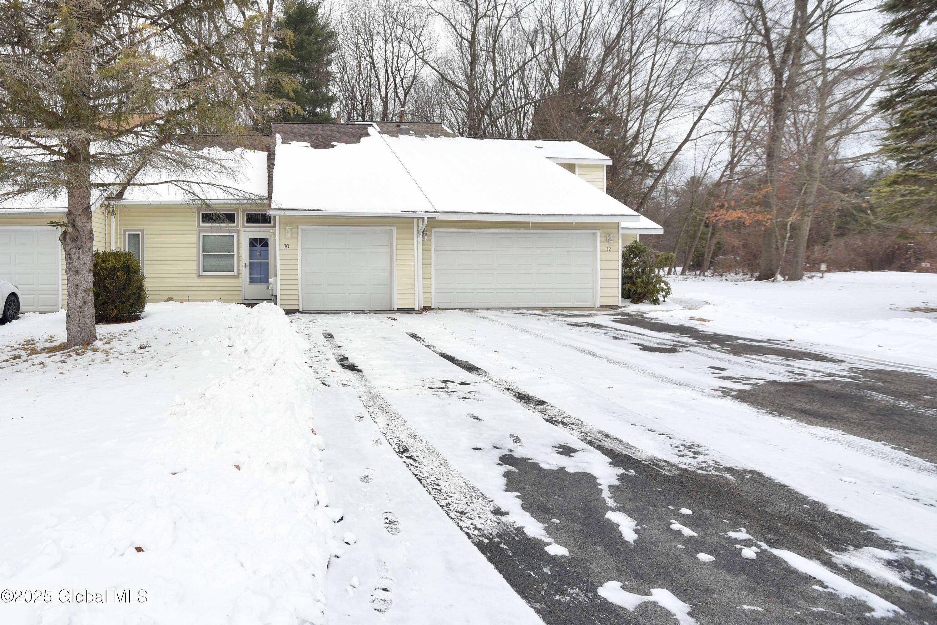 Clifton Park, NY 12065,30 Green Meadow Drive