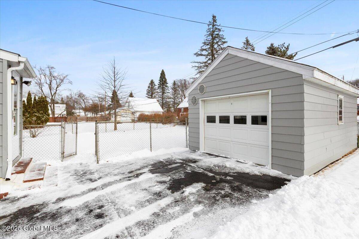 Rensselaer, NY 12144,92 Lakeview Avenue