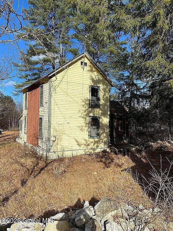 Hadley, NY 12835,998 W Mountain Road