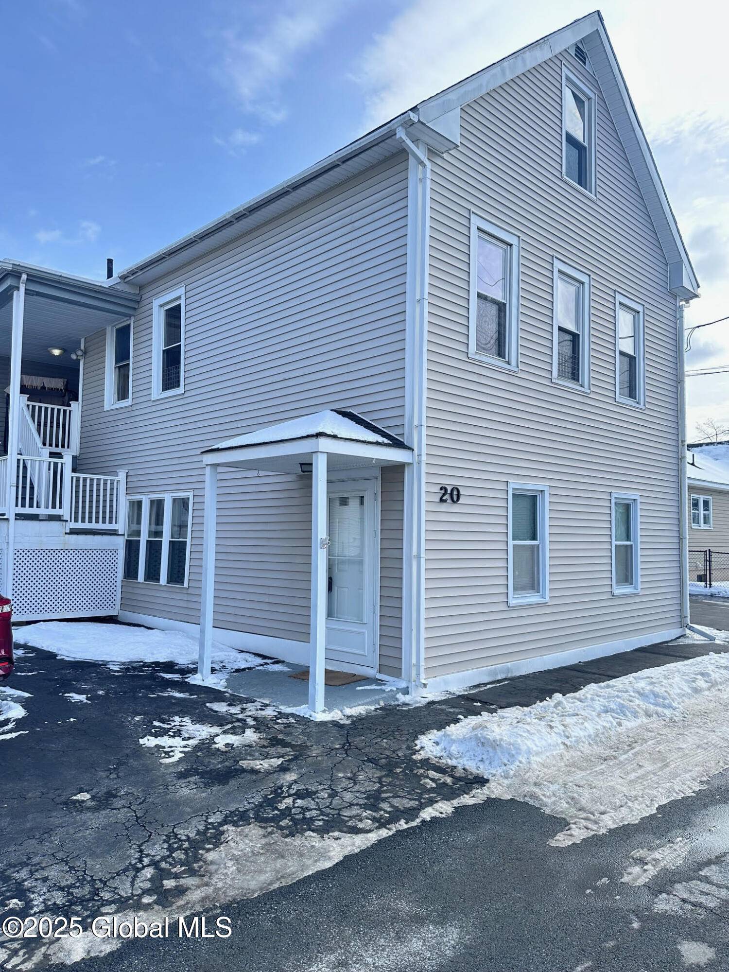 Cohoes, NY 12047,20 Eagle Street #1