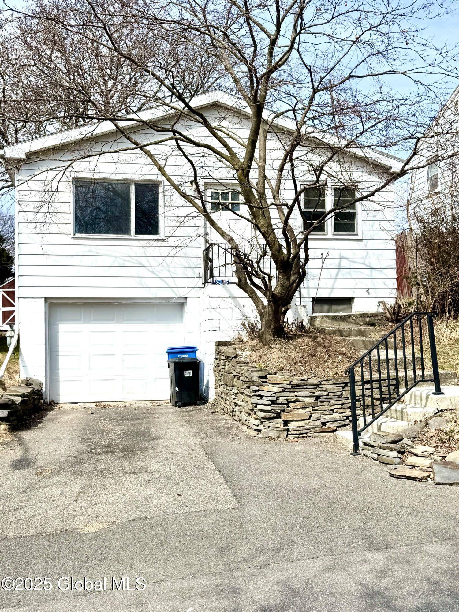 Albany, NY 12208,44 Winnie Street