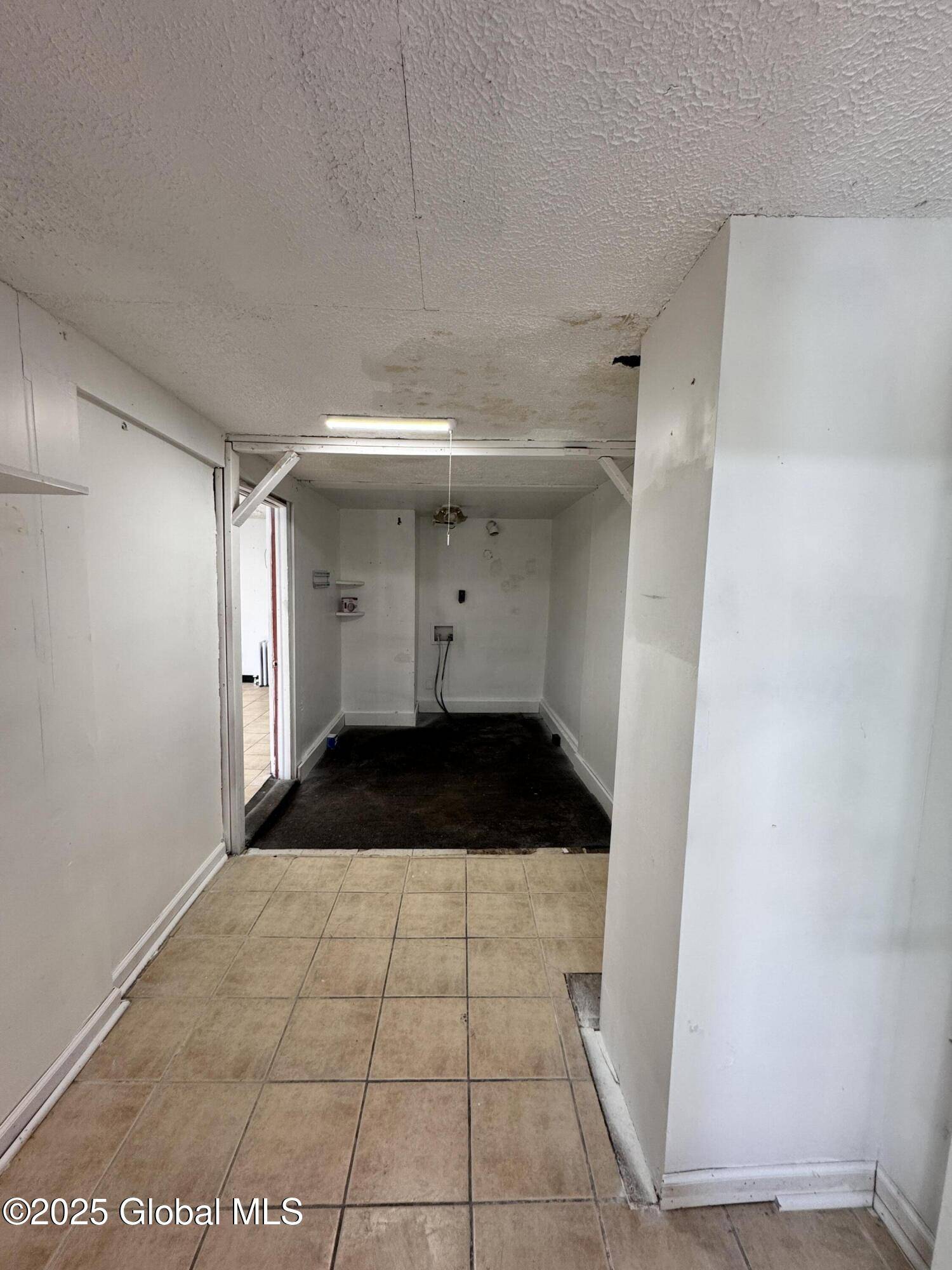 Albany, NY 12203,219 Western Avenue