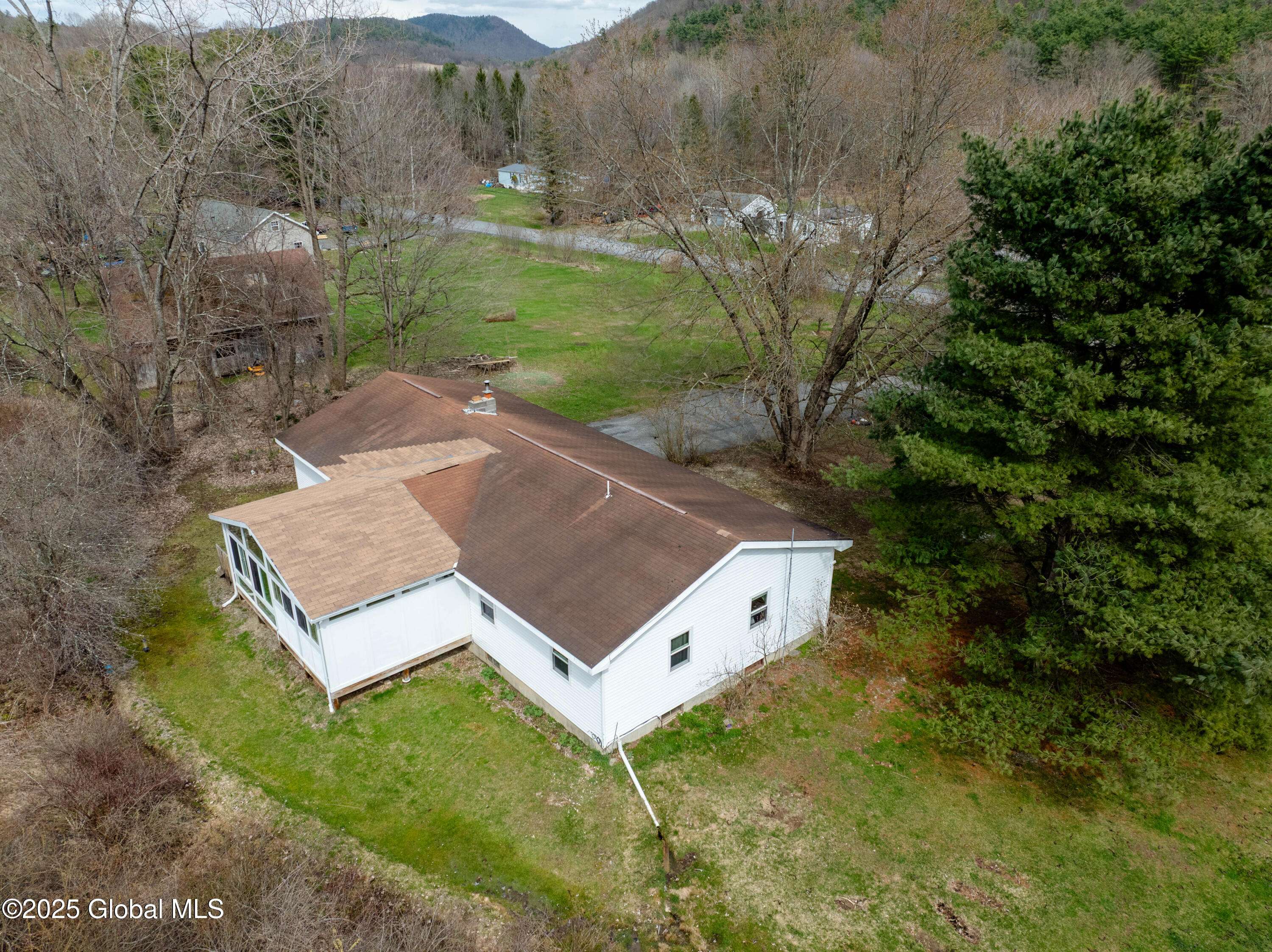 White Creek, NY 12816,667-669 Ash Grove Road