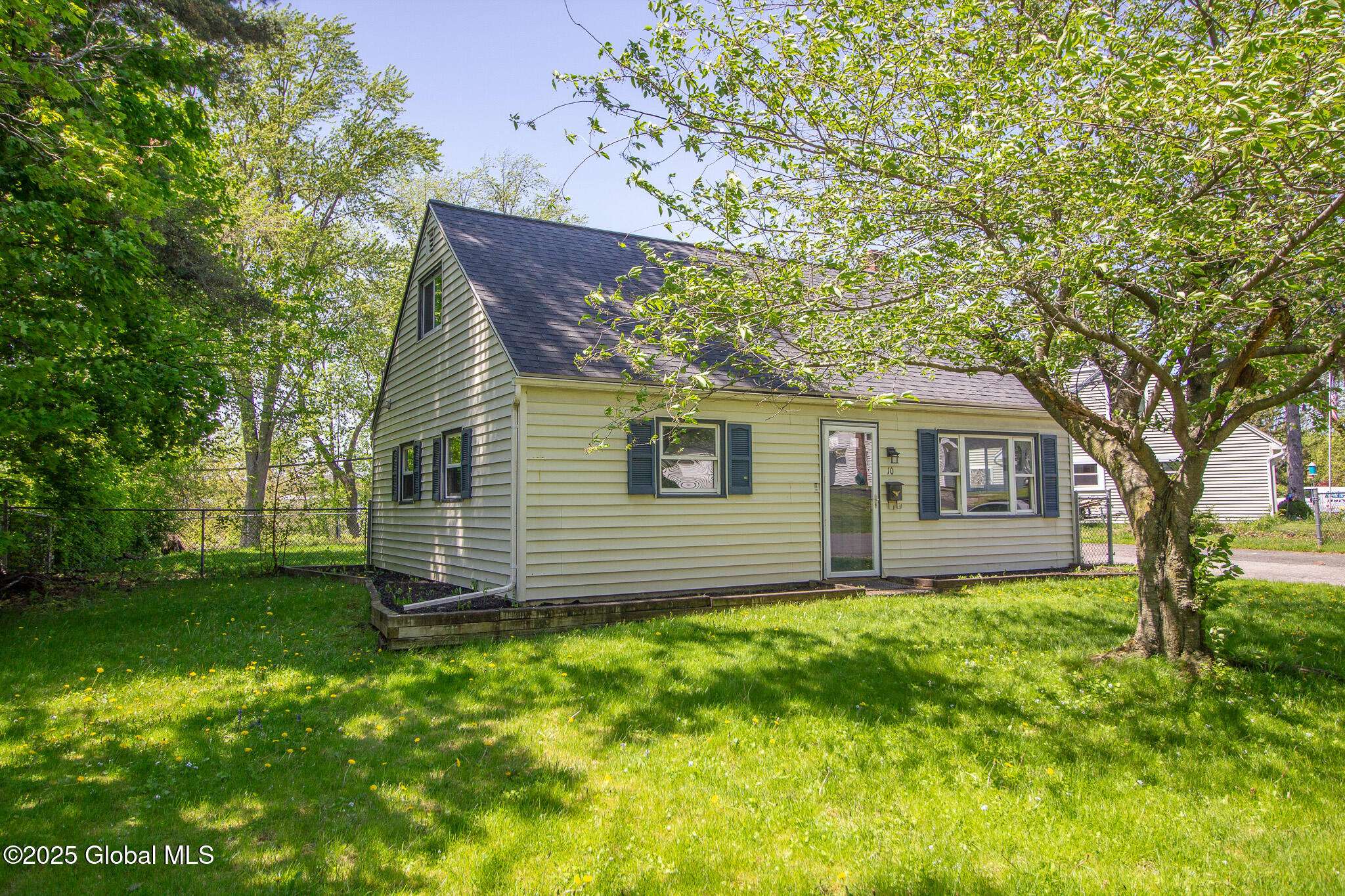 Colonie, NY 12110,10 Bailey Avenue